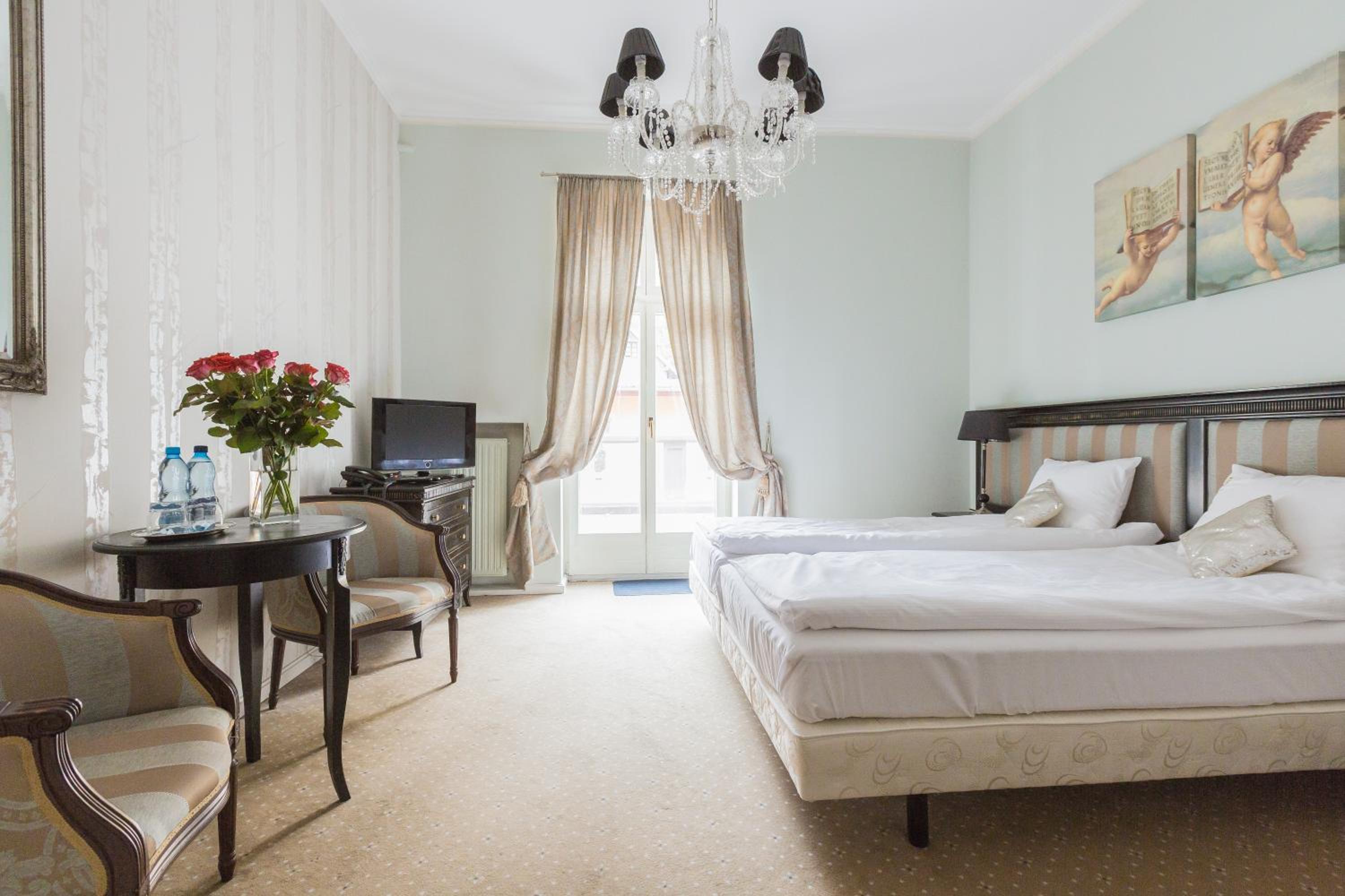 Double or Twin Room photo 2