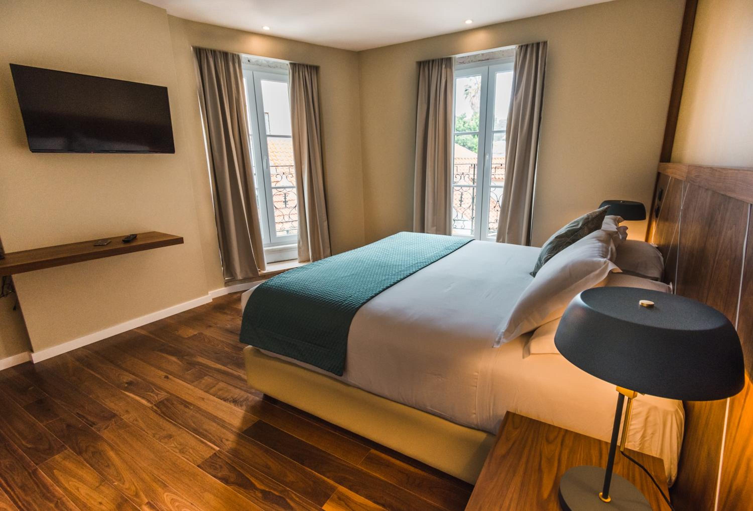 Large Double or Twin Room - Photo 1