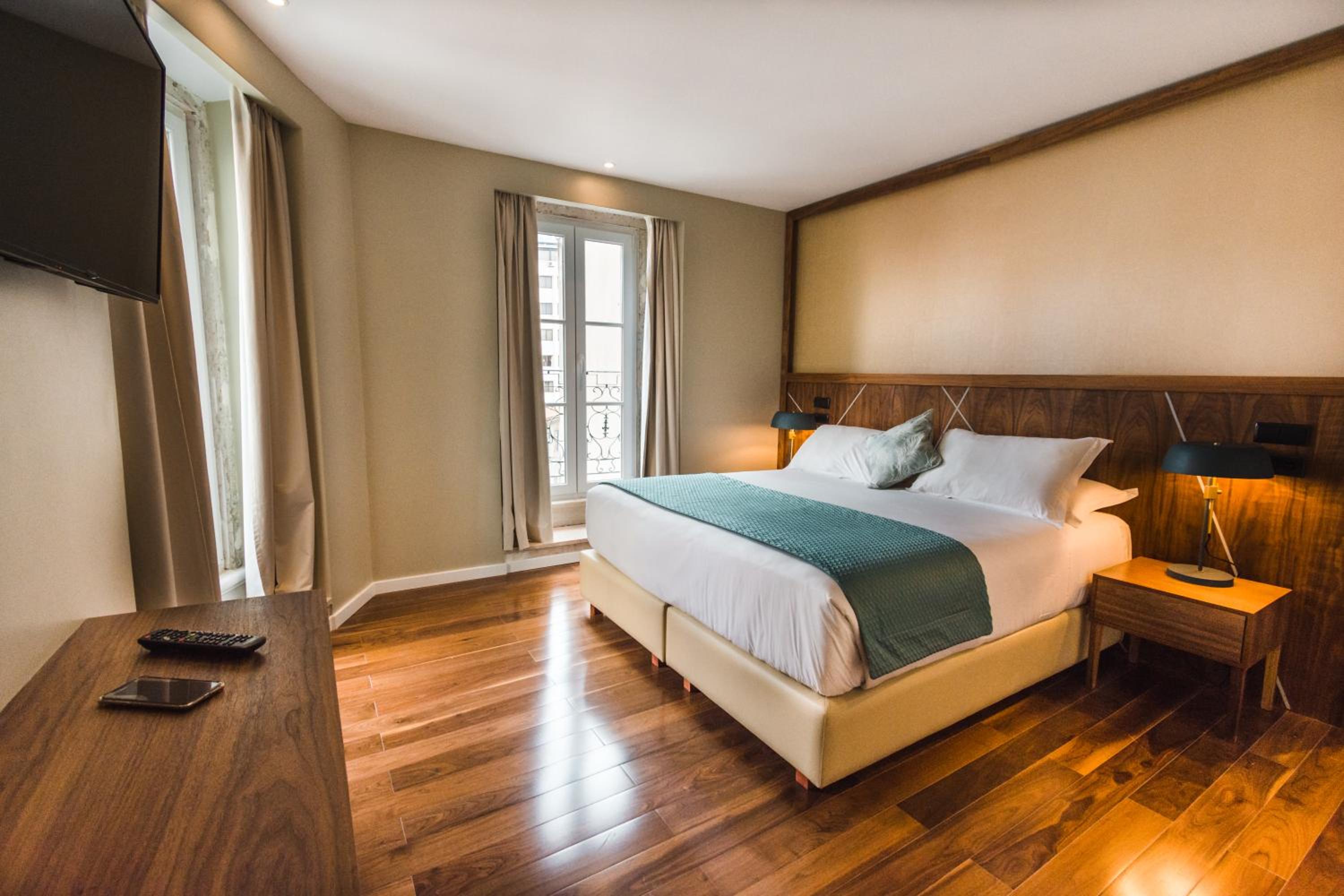 Large Double or Twin Room - Photo 2