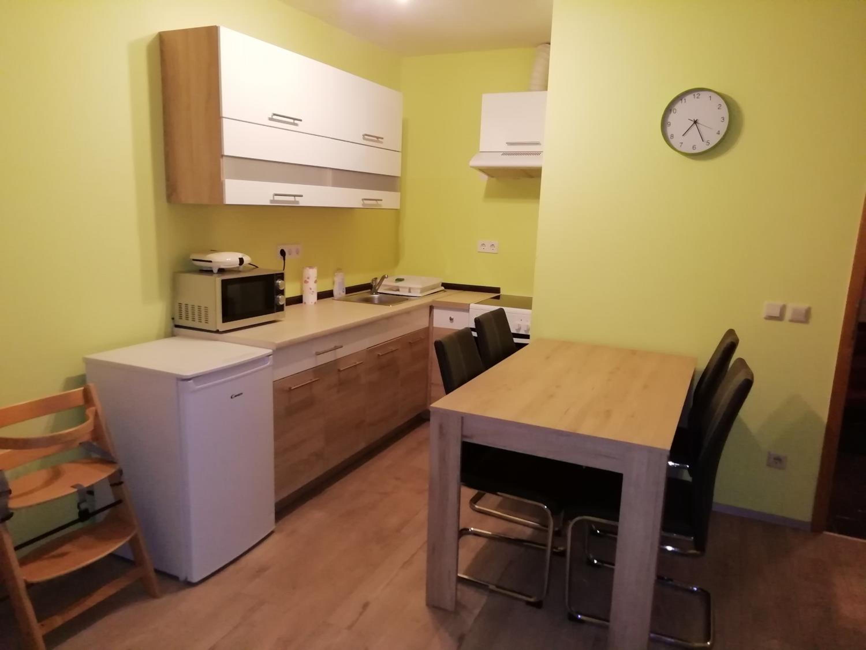 Apartment photo 2