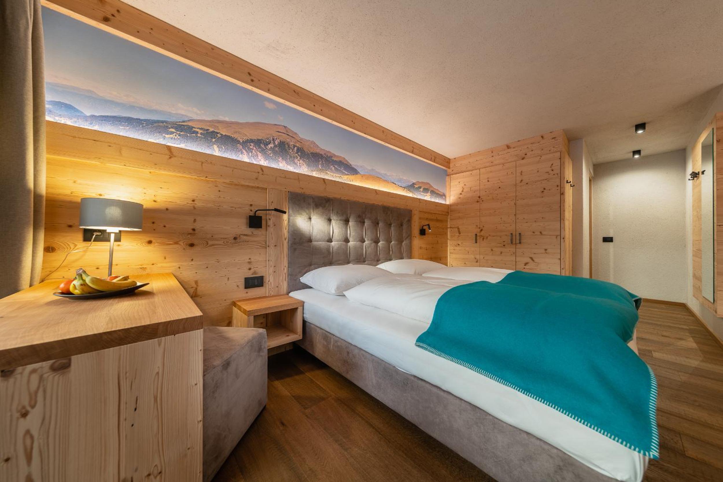 Deluxe Double Room with Balcony photo 3