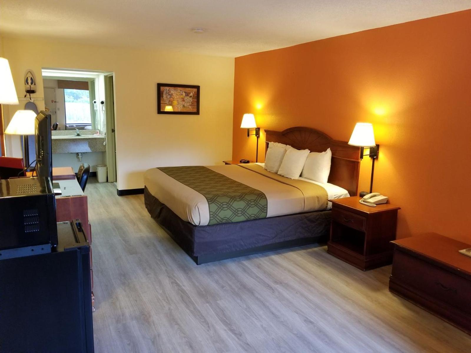 King Room - Non-Smoking - Photo 2