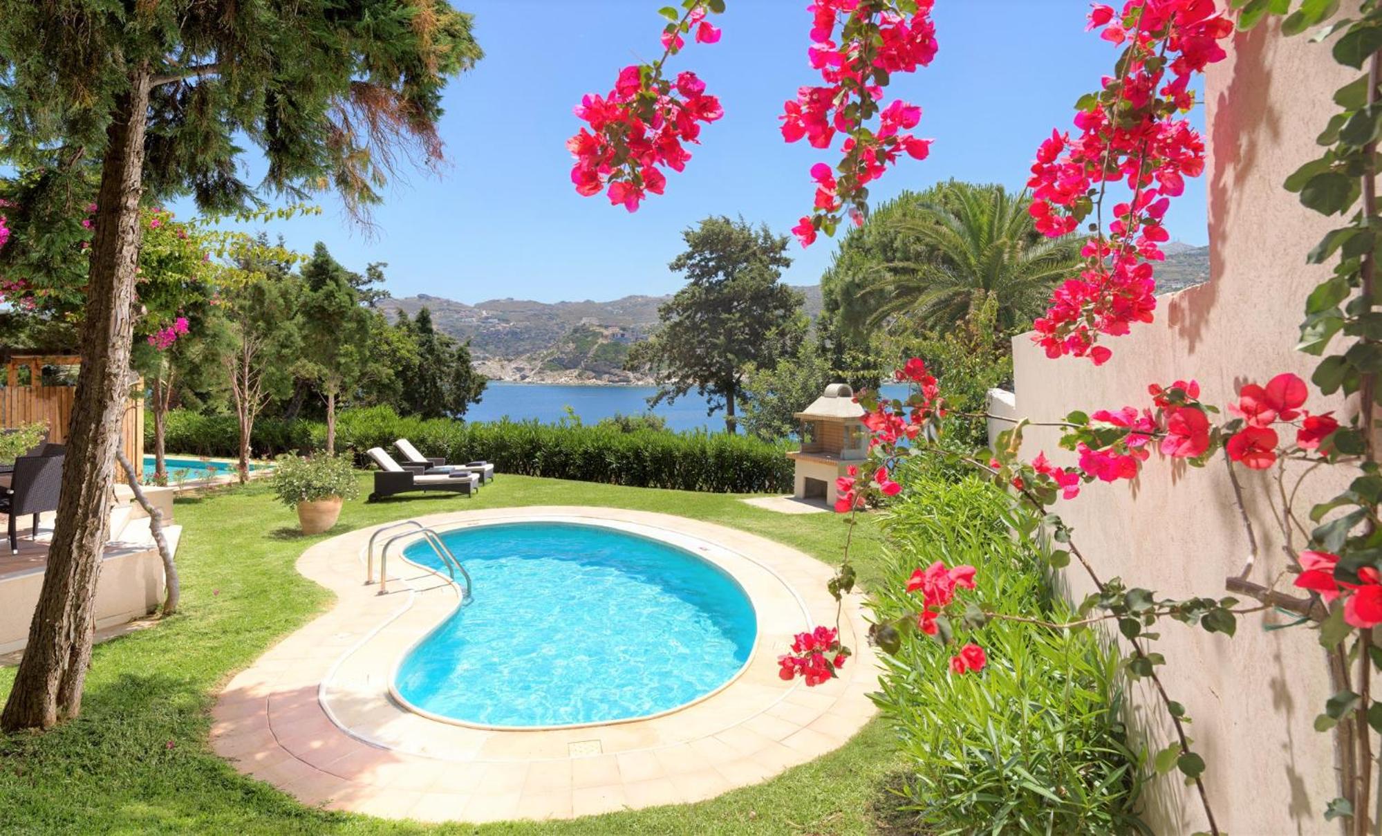 Exclusive Two-Bedroom Maisonette with Individual Pool - Photo 6