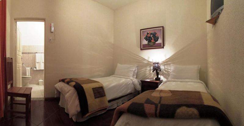 Quadruple Room - Disability Access photo 3
