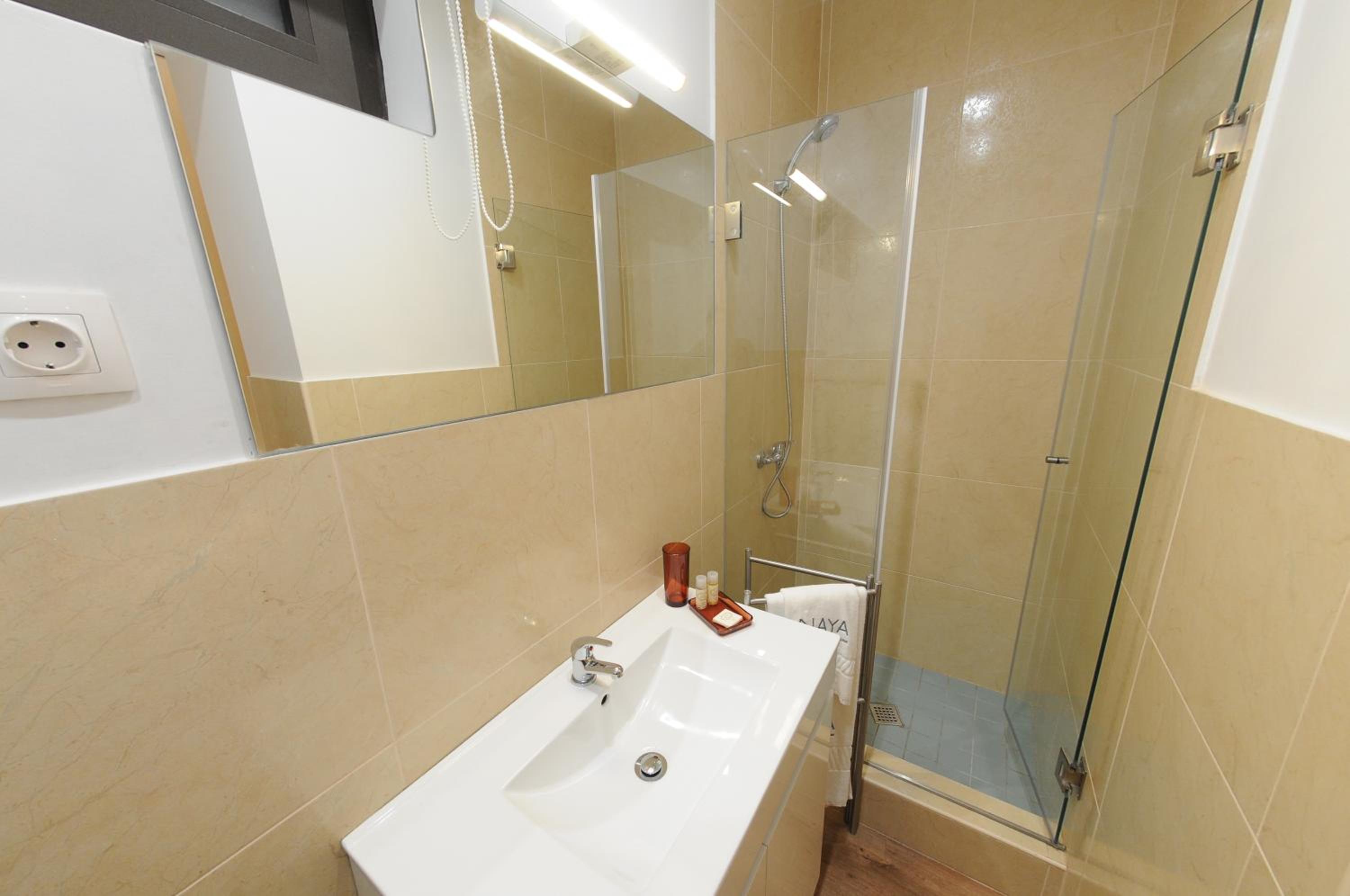 Naya-Downtown Guesthouse — photo 139