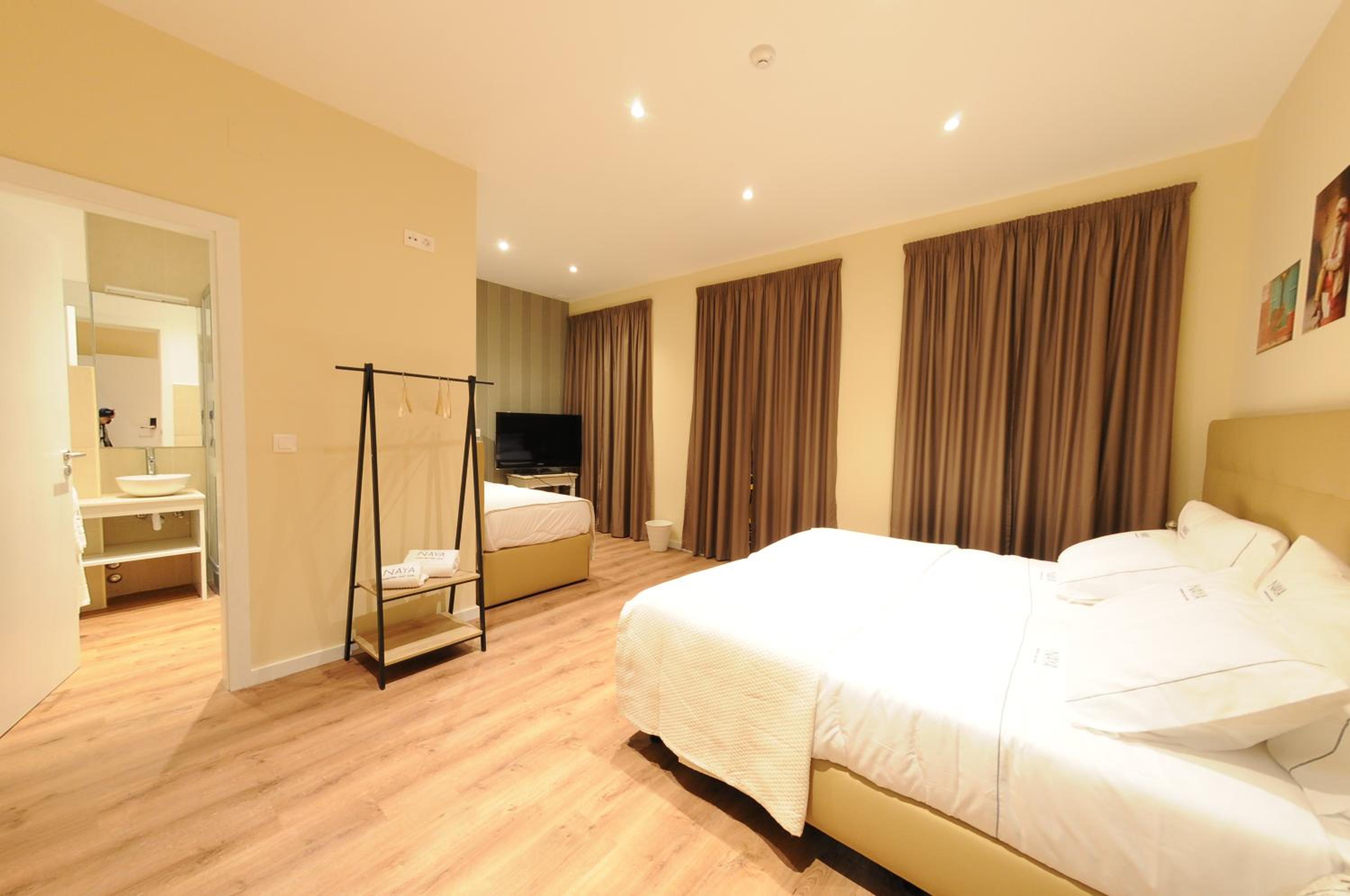 Naya-Downtown Guesthouse — photo 82