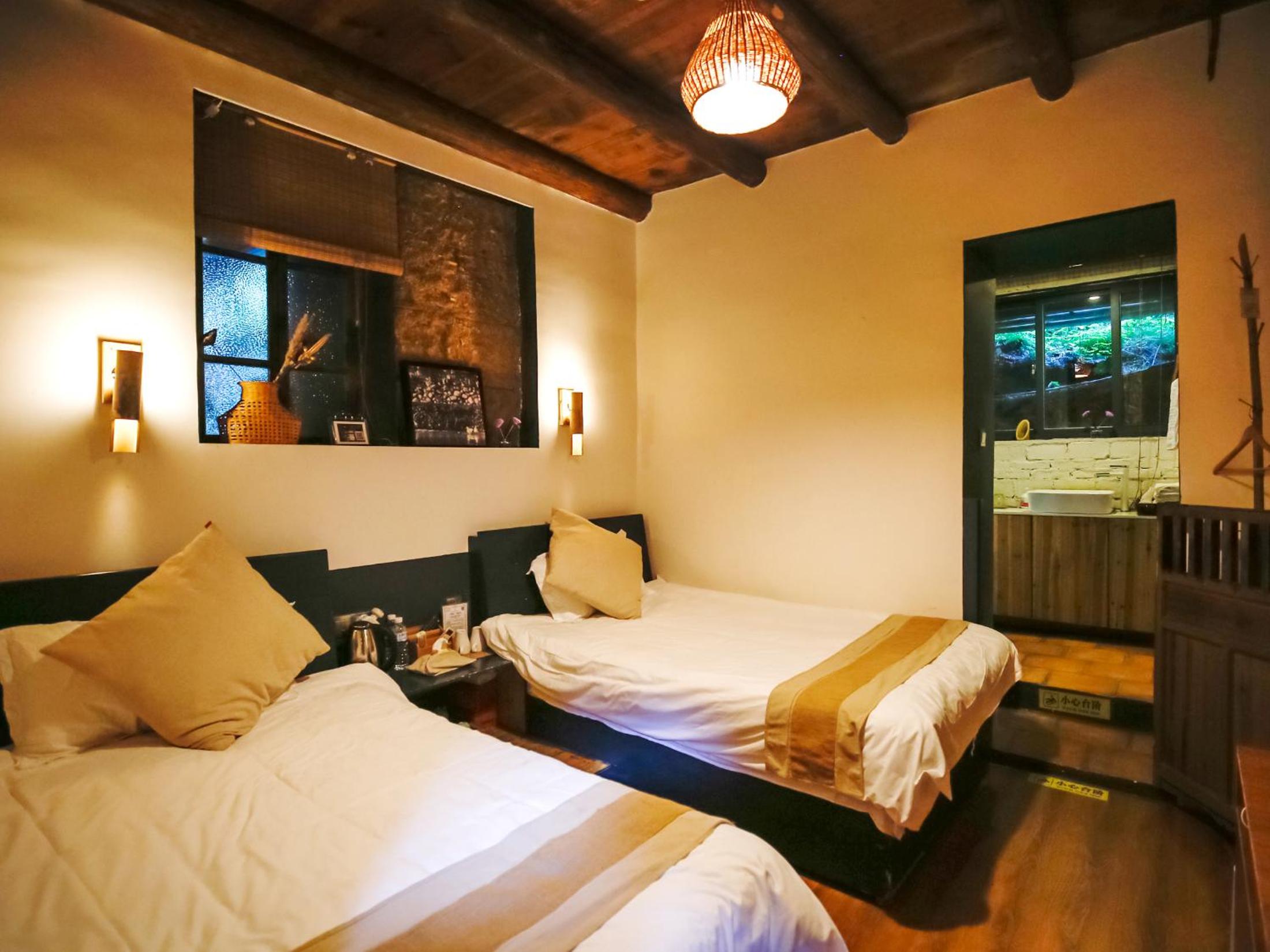 Twin Room with Private Bathroom photo 1