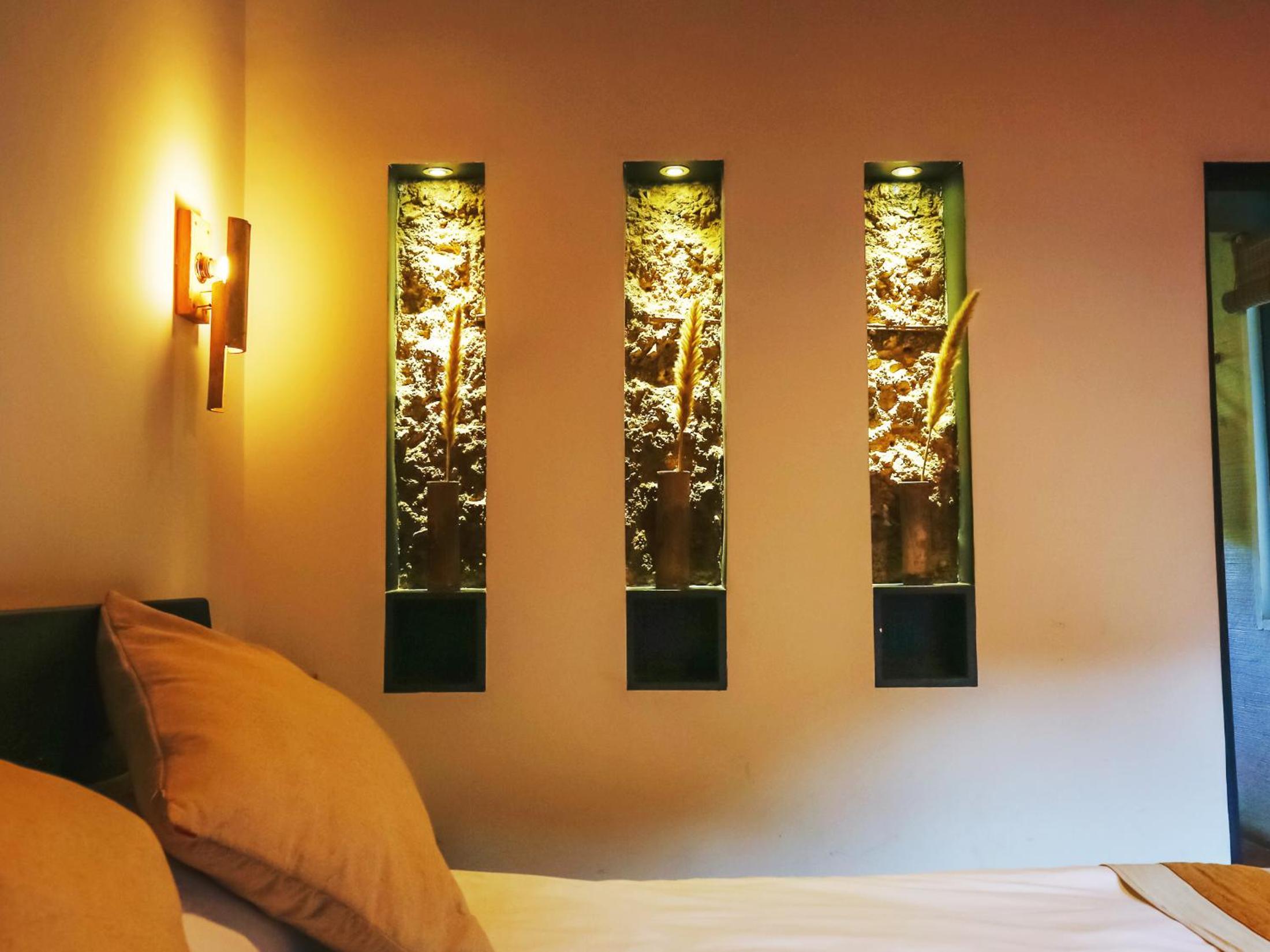 Deluxe Double Room with Private Bathroom photo 2