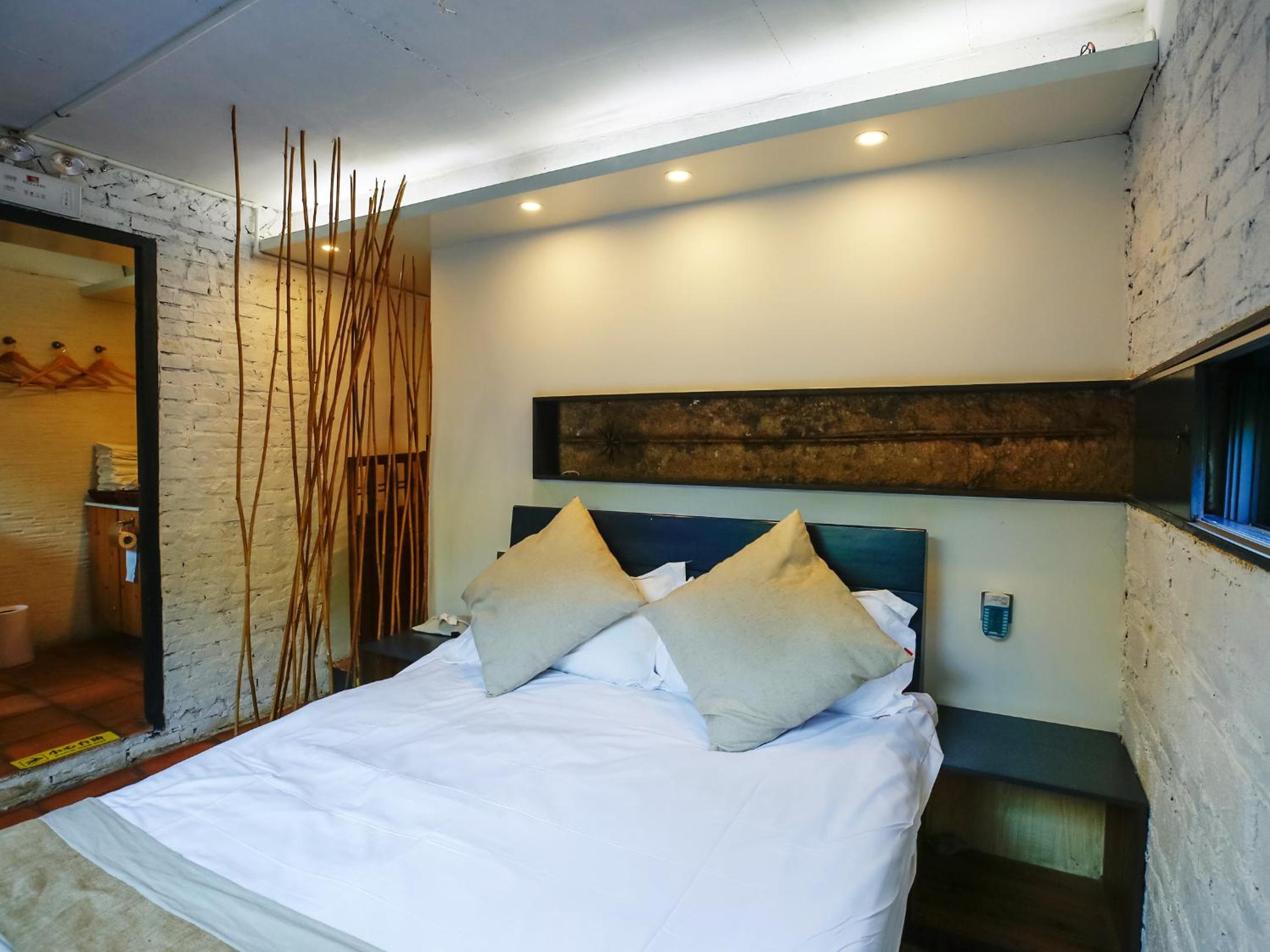 Family Suite with View and Private Bathroom photo 2