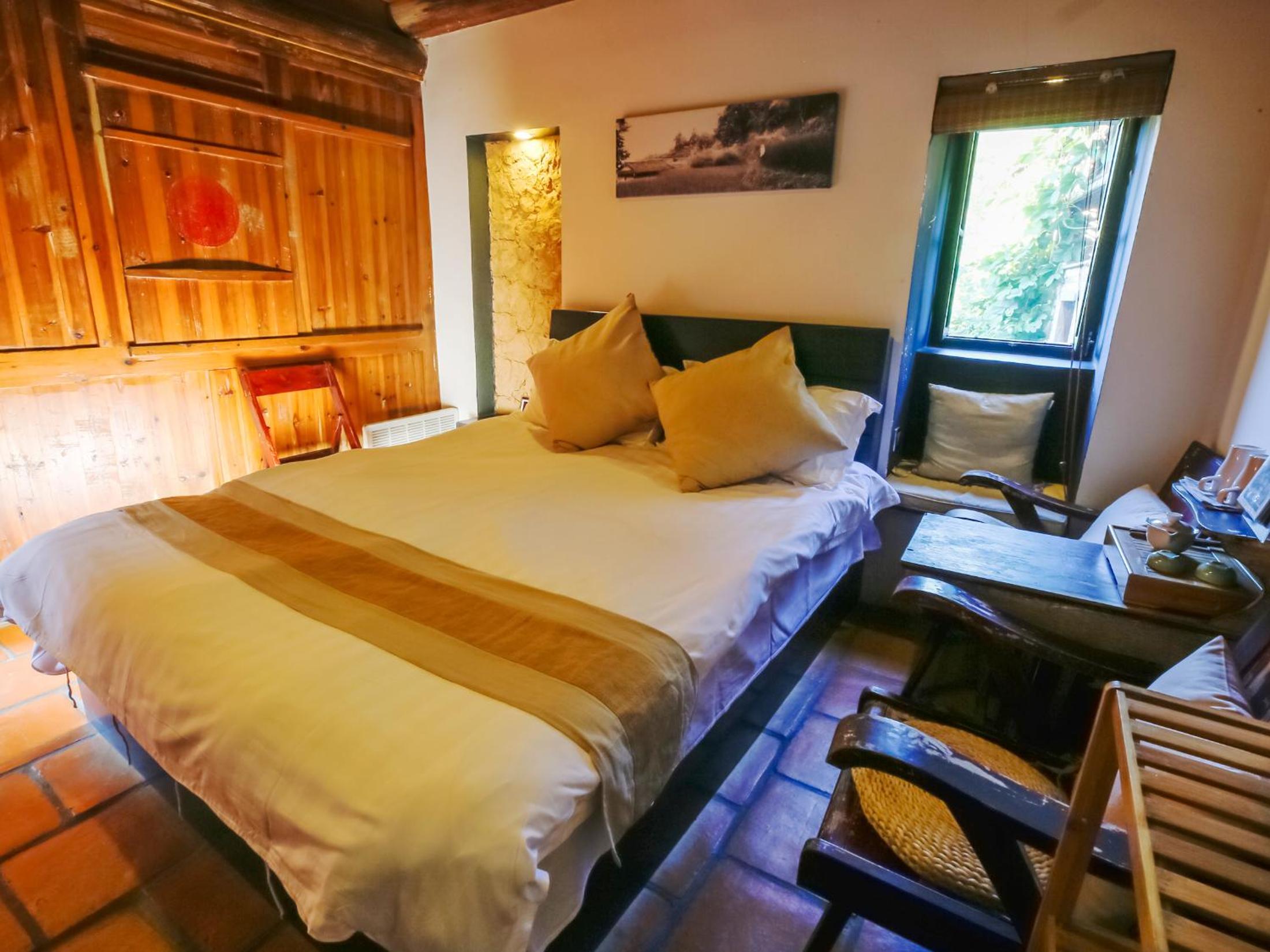 Family Suite with View and Private Bathroom photo 1