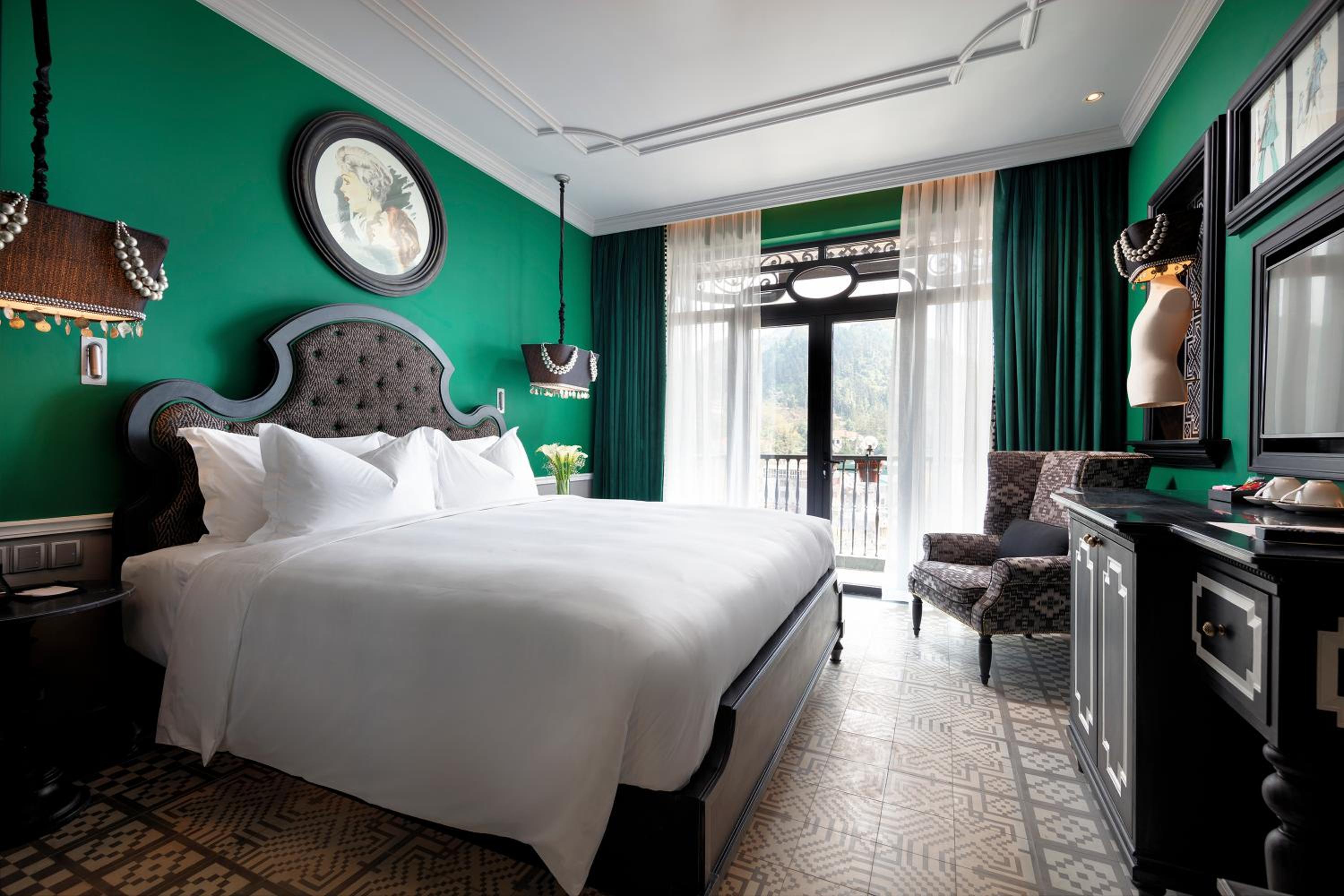 Deluxe King Room photo 2