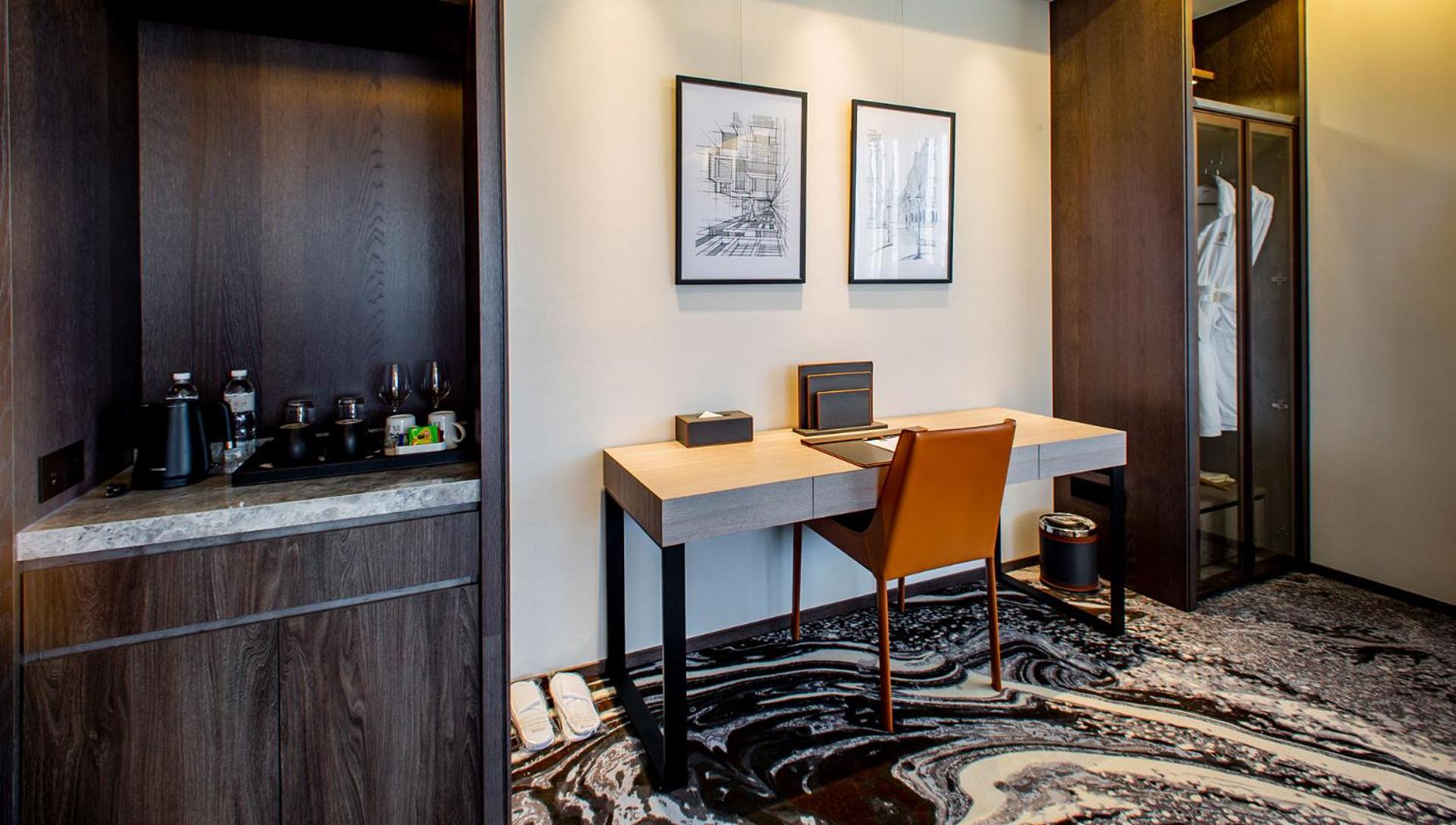 Executive Suite photo 2