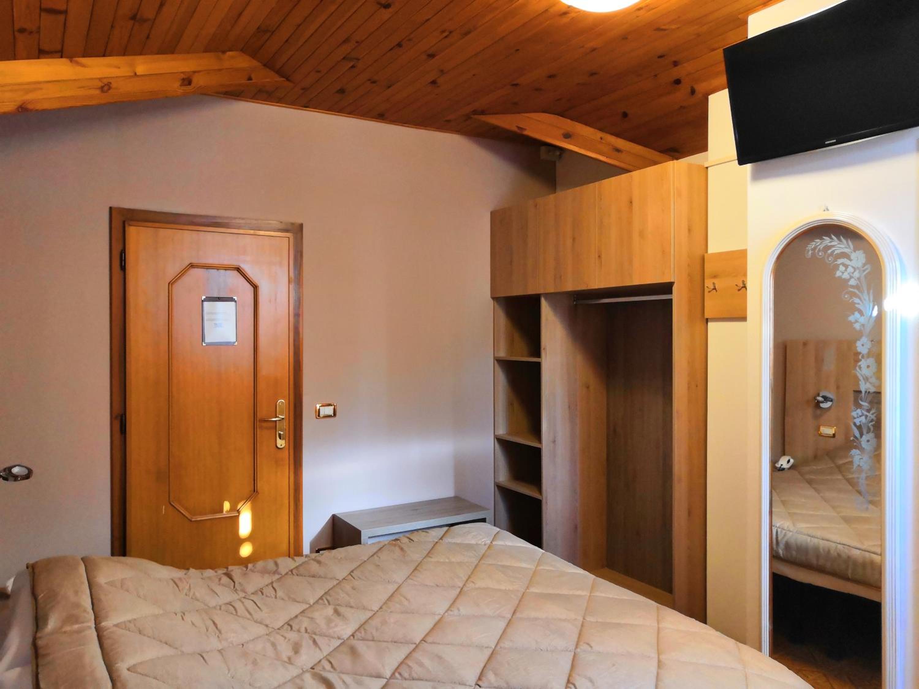 Double Room - Photo 1