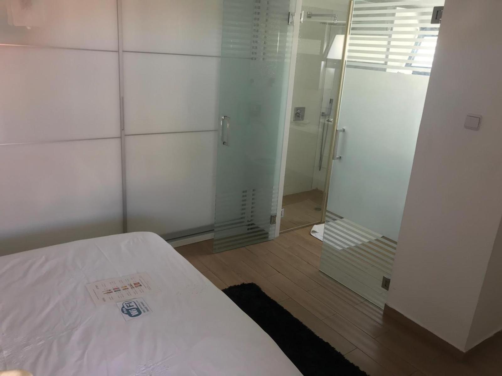 Double Room with Pool View - Photo 30