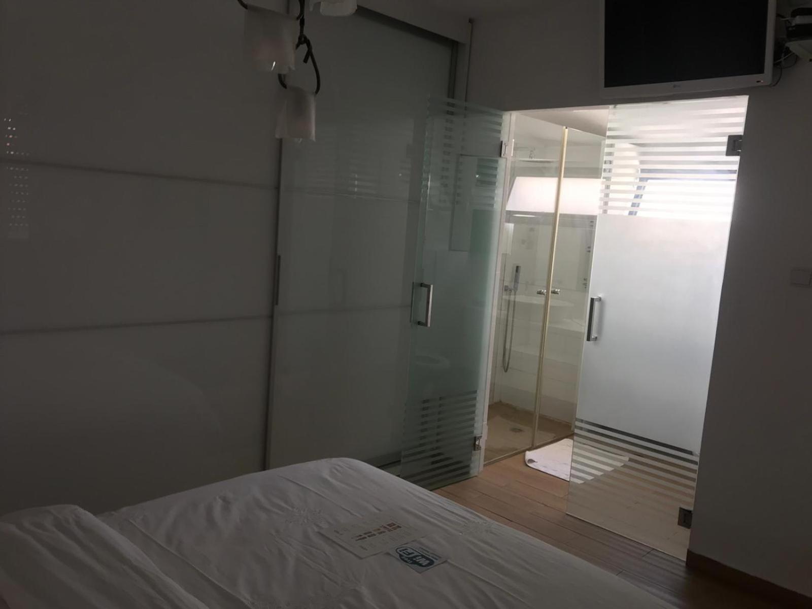 Double Room with Pool View - Photo 34