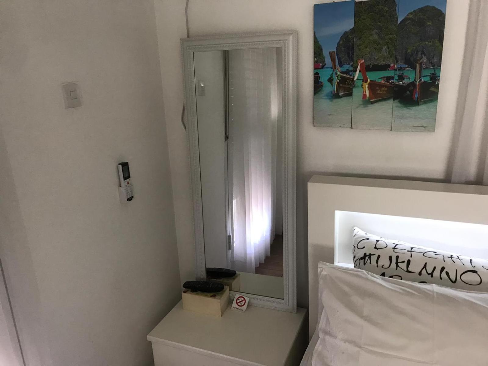 Double Room with Pool View - Photo 52