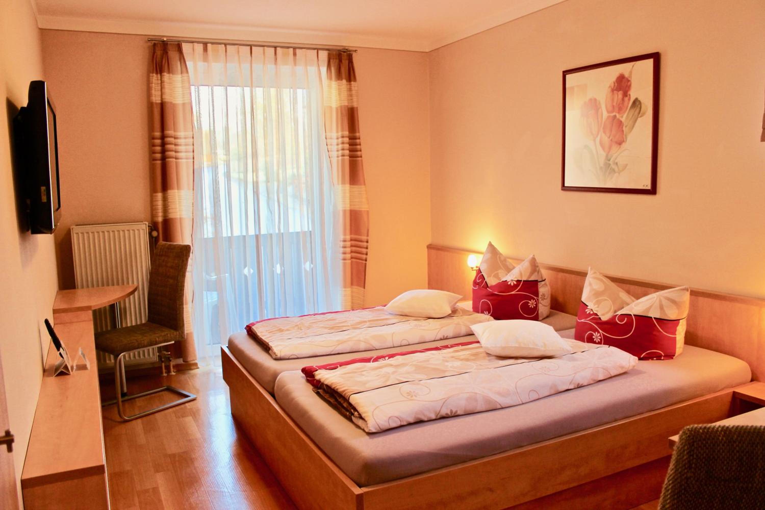 Comfort Double Room with Balcony - Photo 11