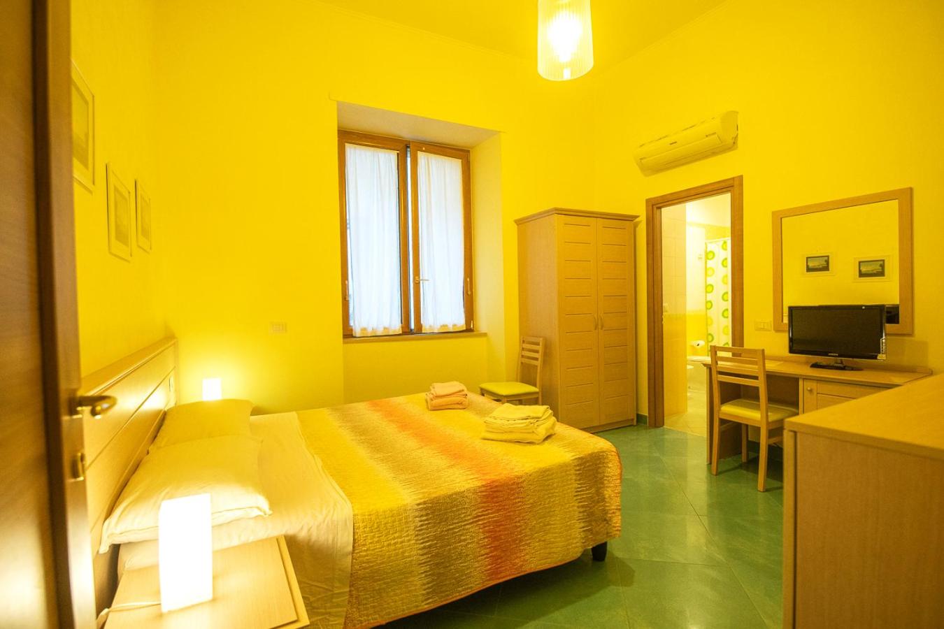 Triple Room with Private Bathroom