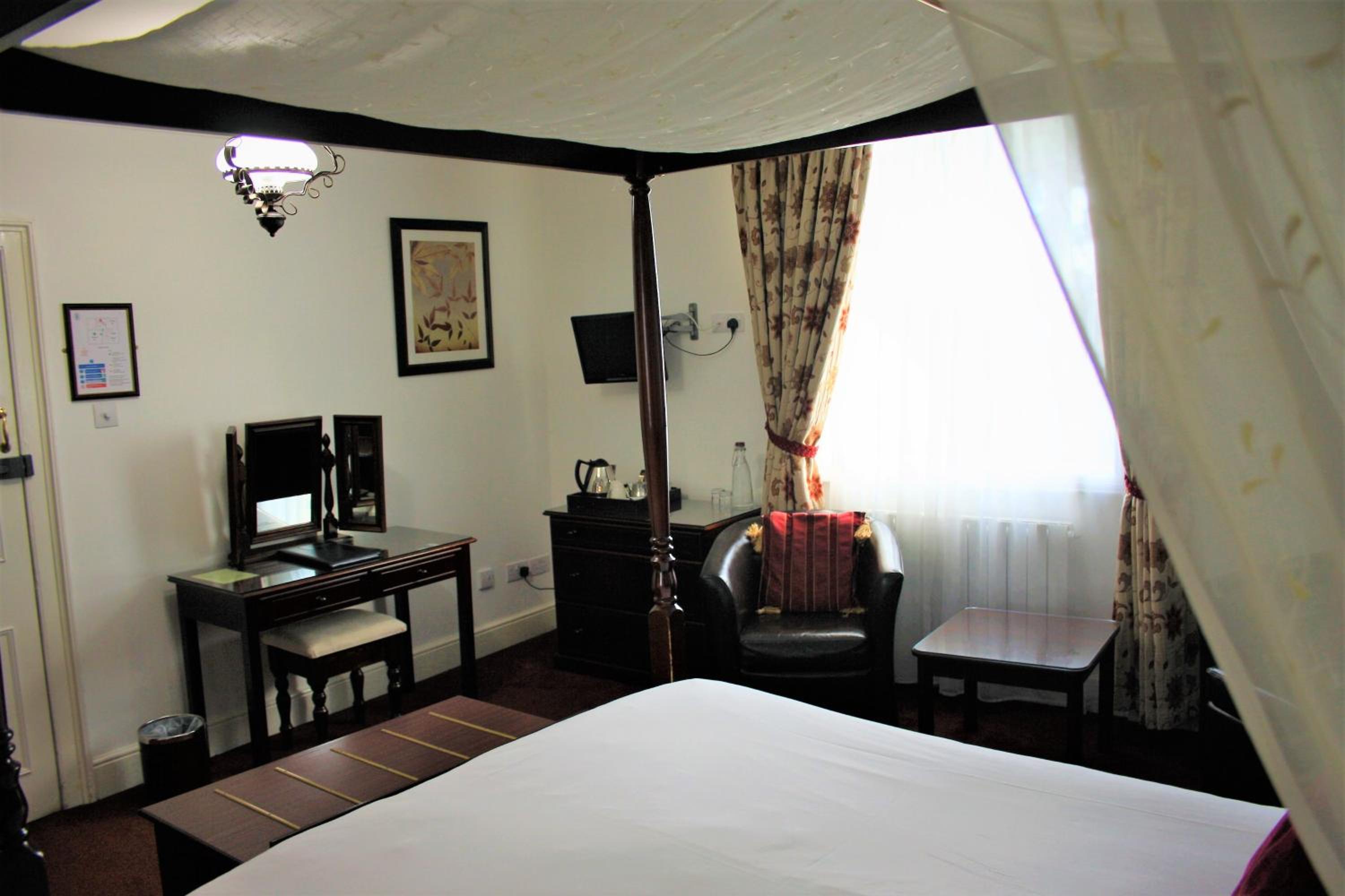 Double Room with Private Bathroom photo 1