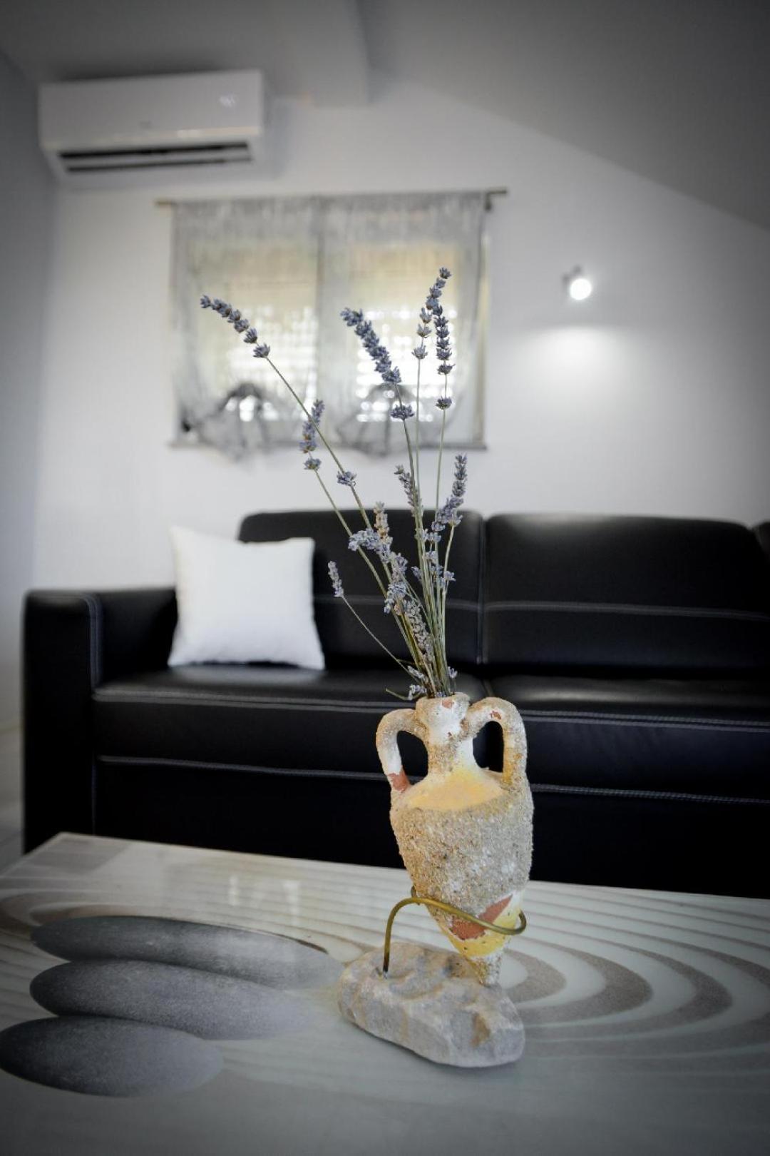 Apartment - Photo 33