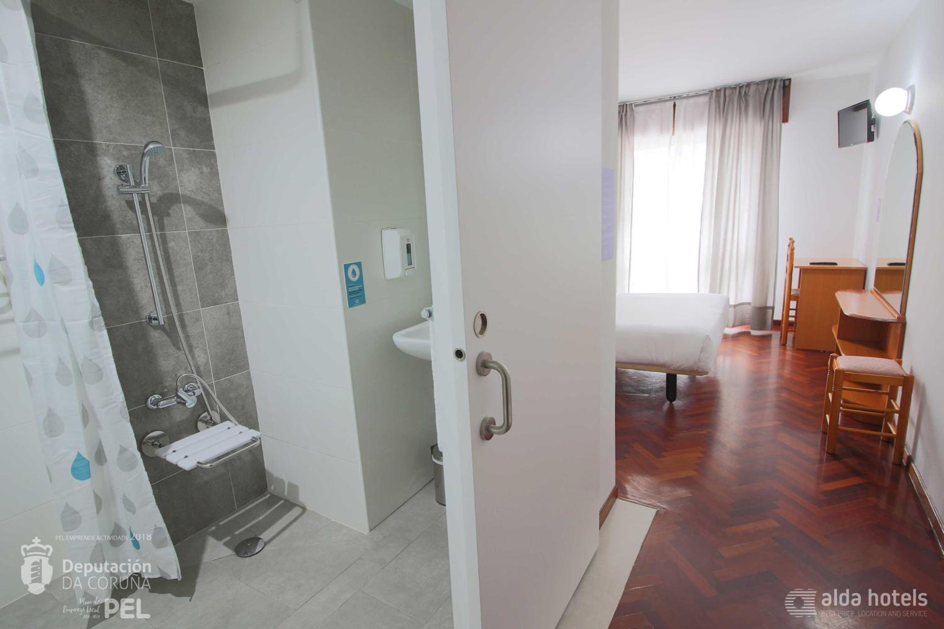 Economy Double or Twin Room - Photo 4
