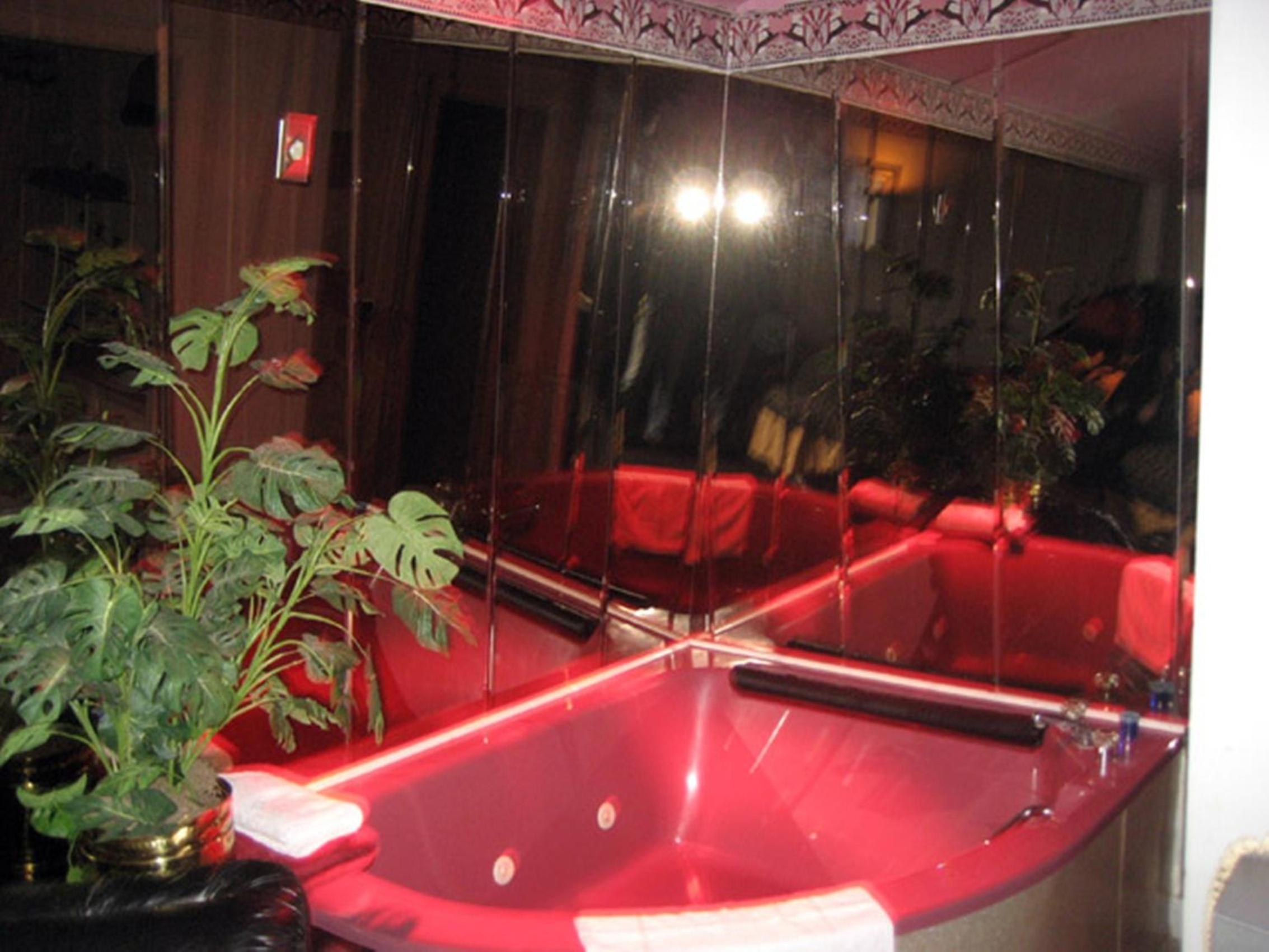 Queen Suite photo 3