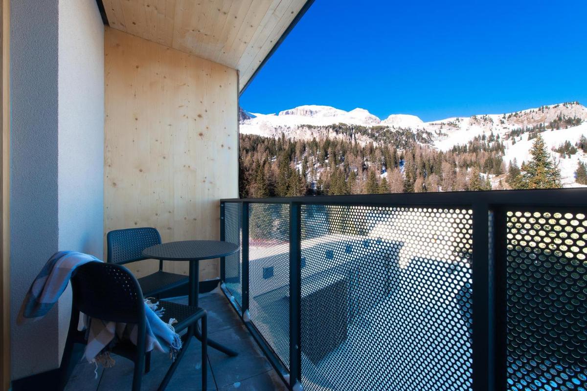 Standard Double or Twin Room with Balcony photo 2