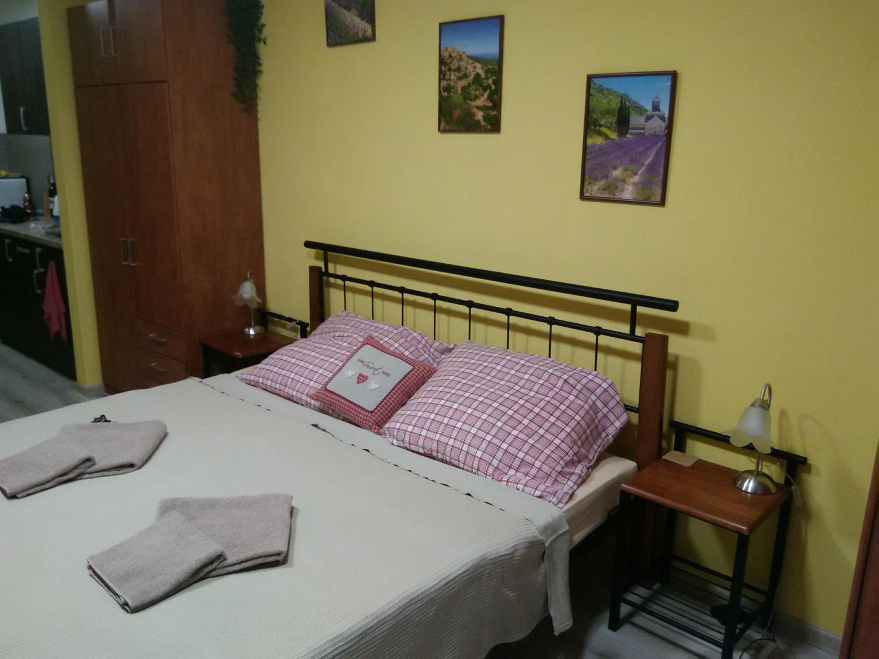Studio Apartment photo 2
