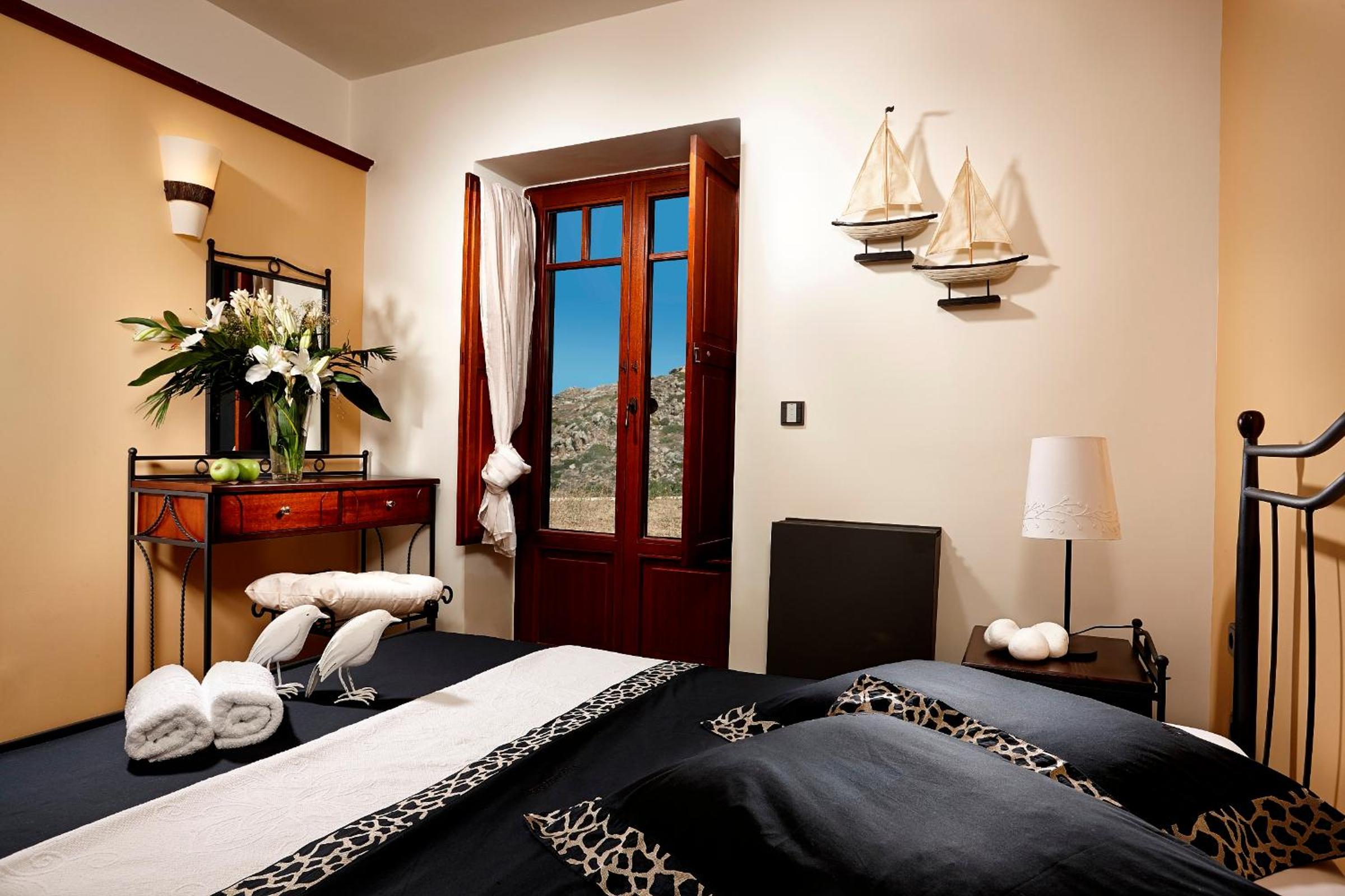 Deluxe Seven-Bedroom Villa photo 2