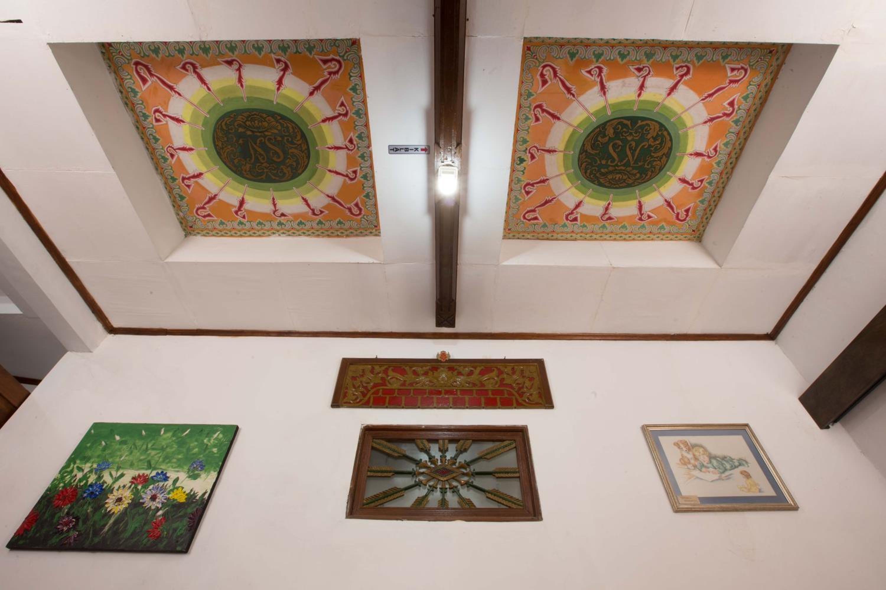Villa - Photo 2