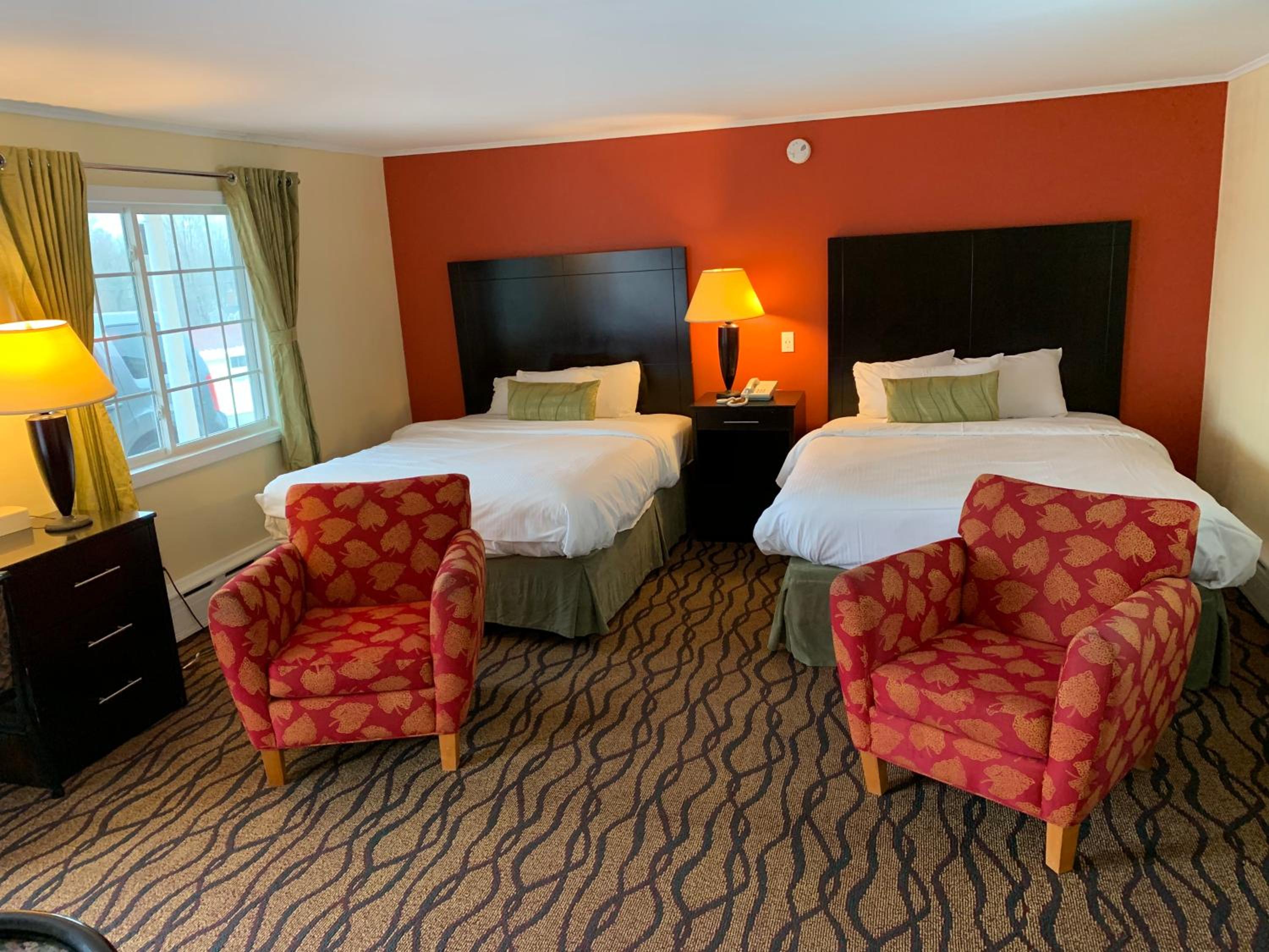 Deluxe Queen Room - Photo 3