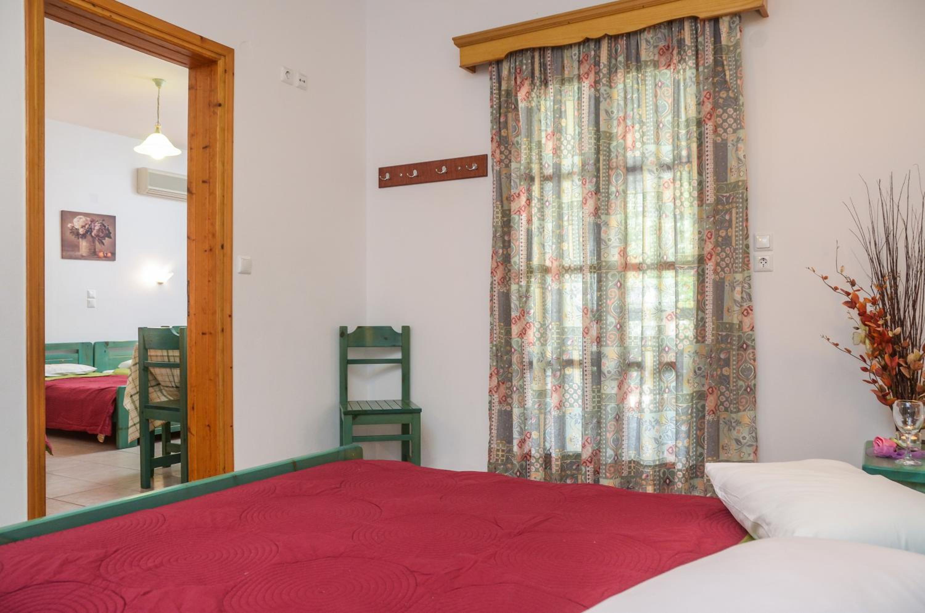 Apartment (4 Adults)