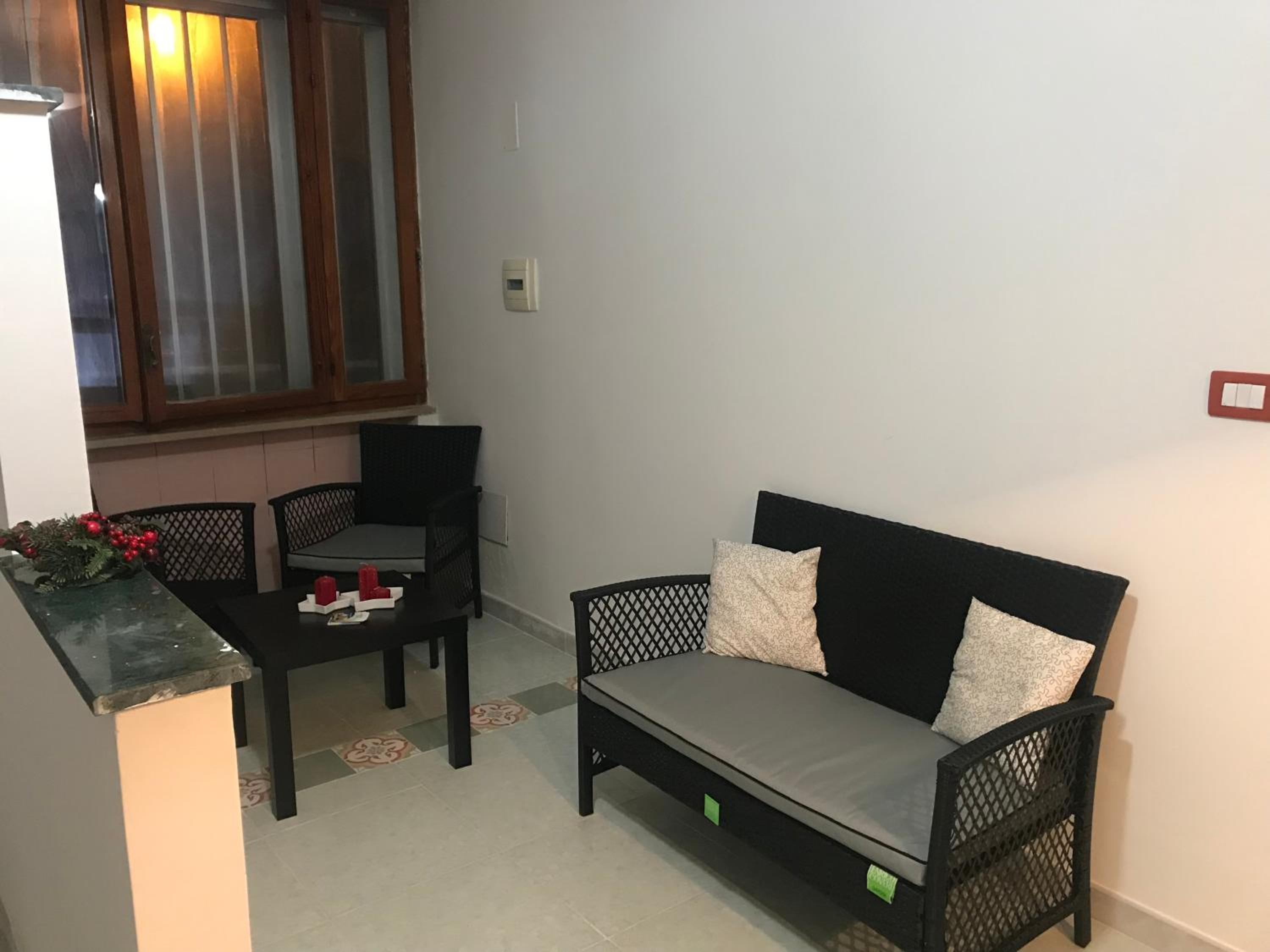 Deluxe Double Room with Sea View - Photo 3
