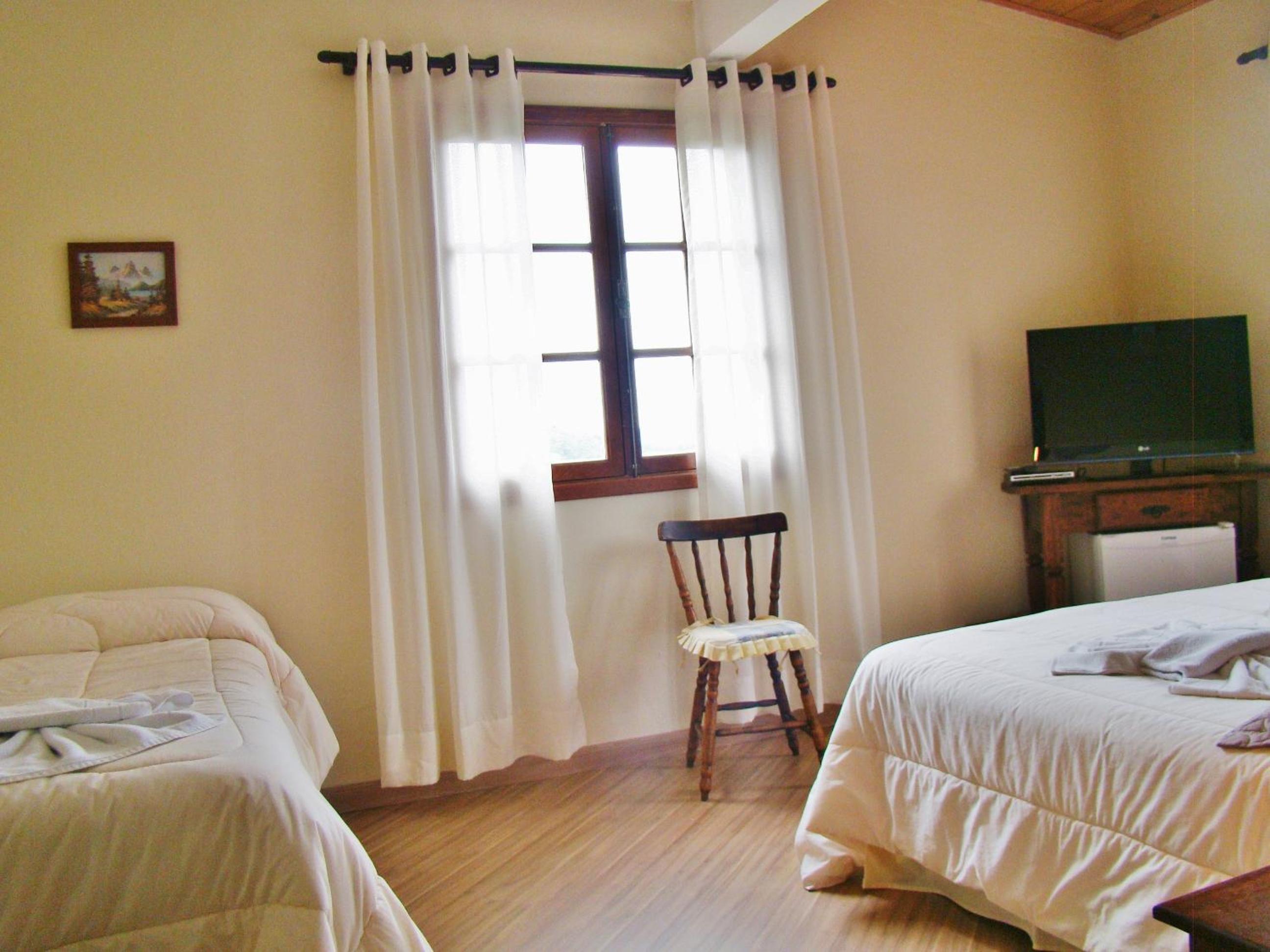 Standard Triple Room photo 3