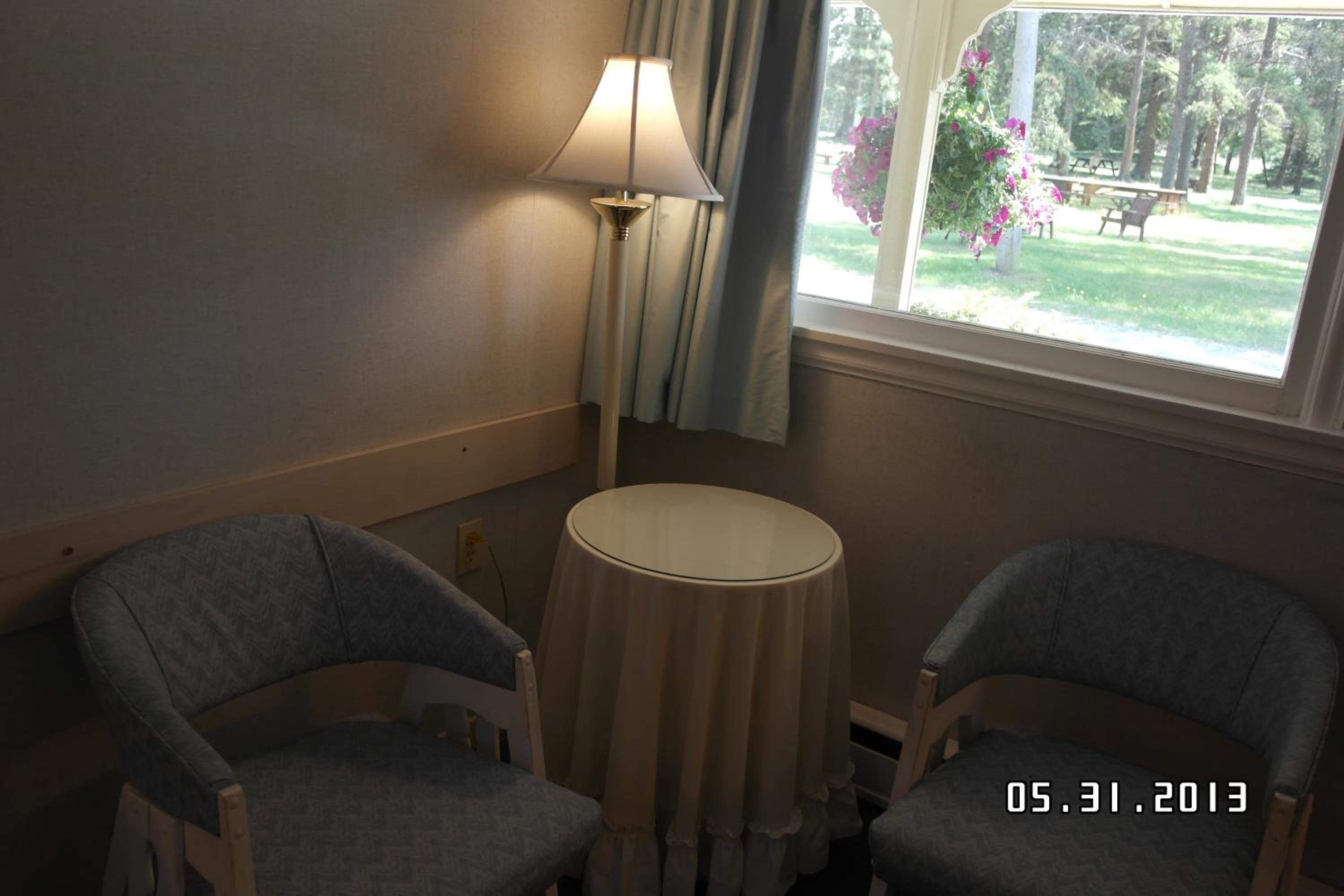 Queen Room photo 3