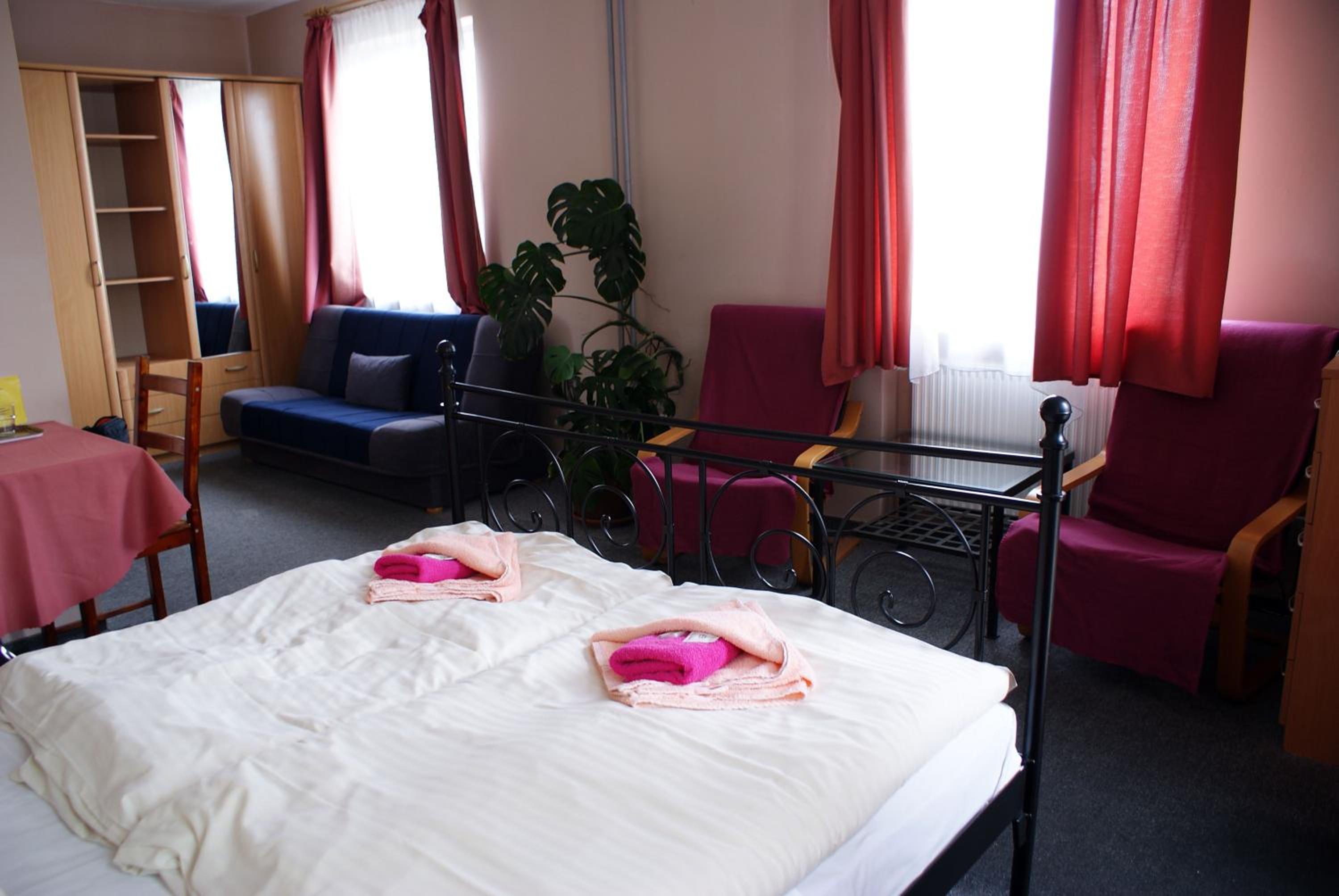 Double Room - Photo 3