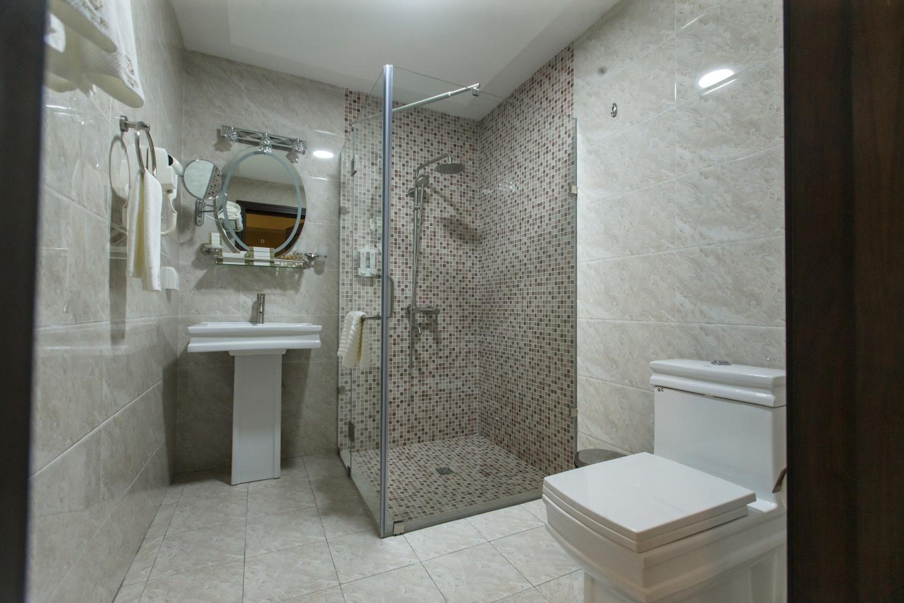 Twin Room - Photo 1