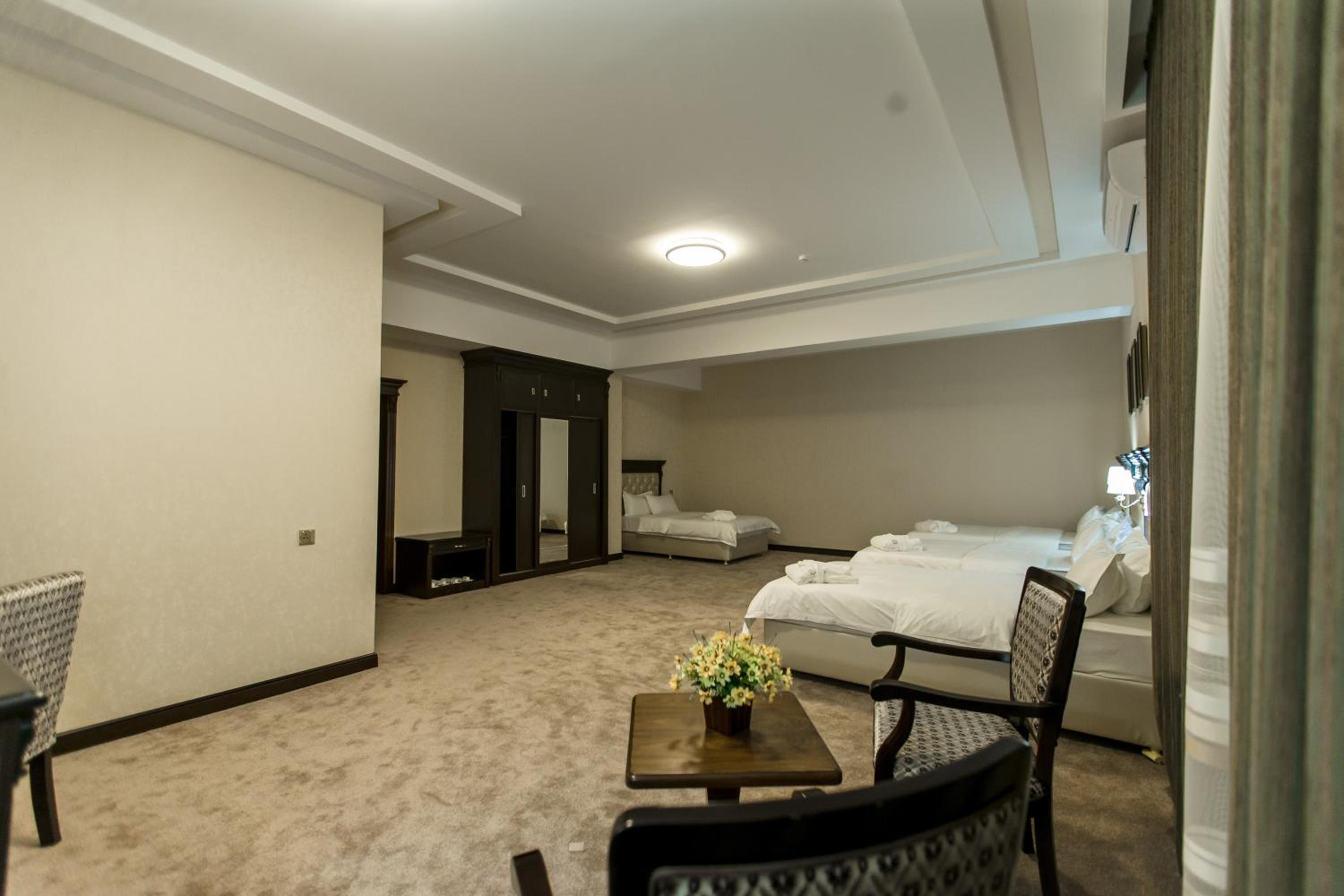 Quadruple Room - Photo 4