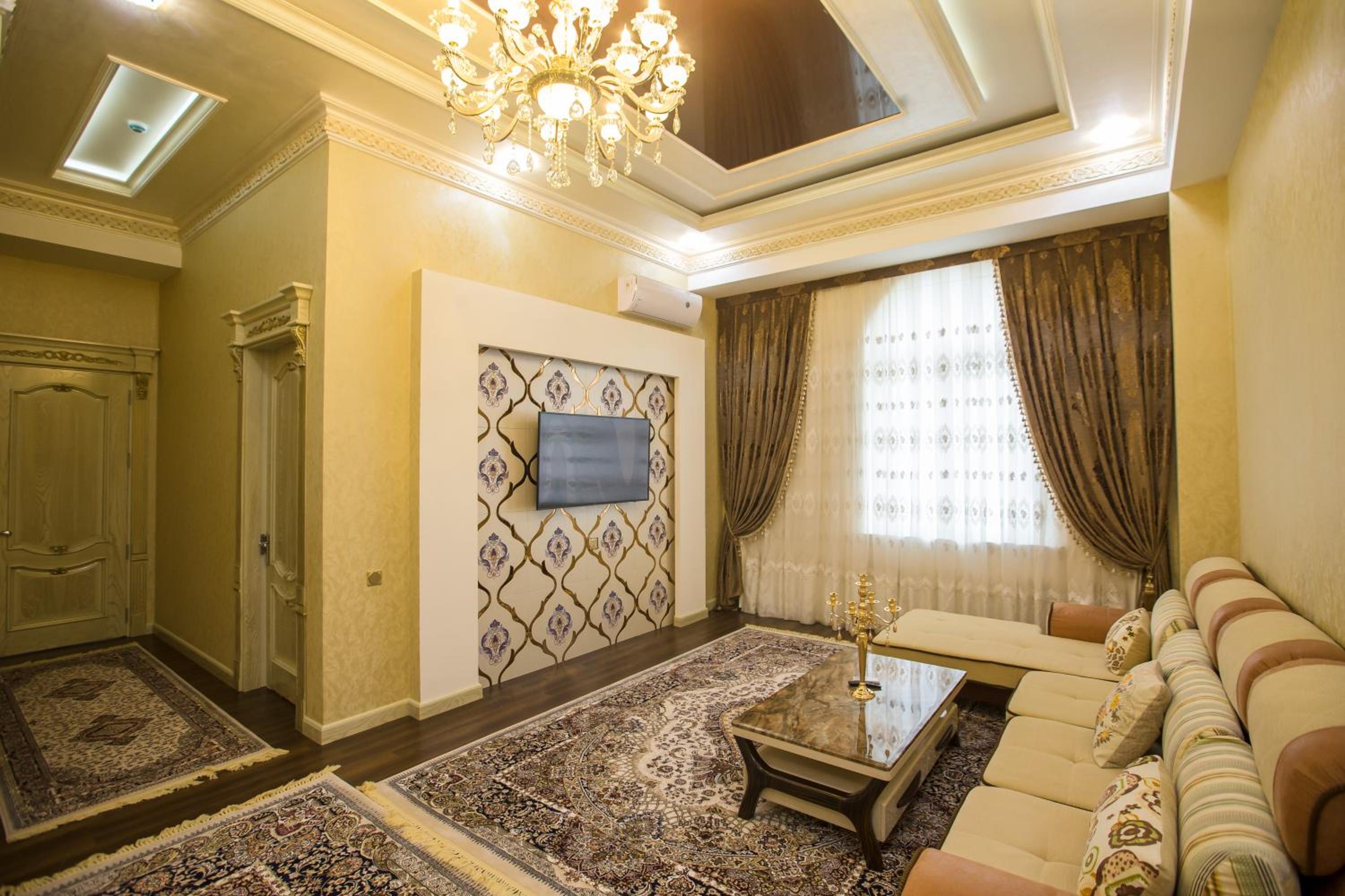 One-Bedroom Apartment - Photo 1