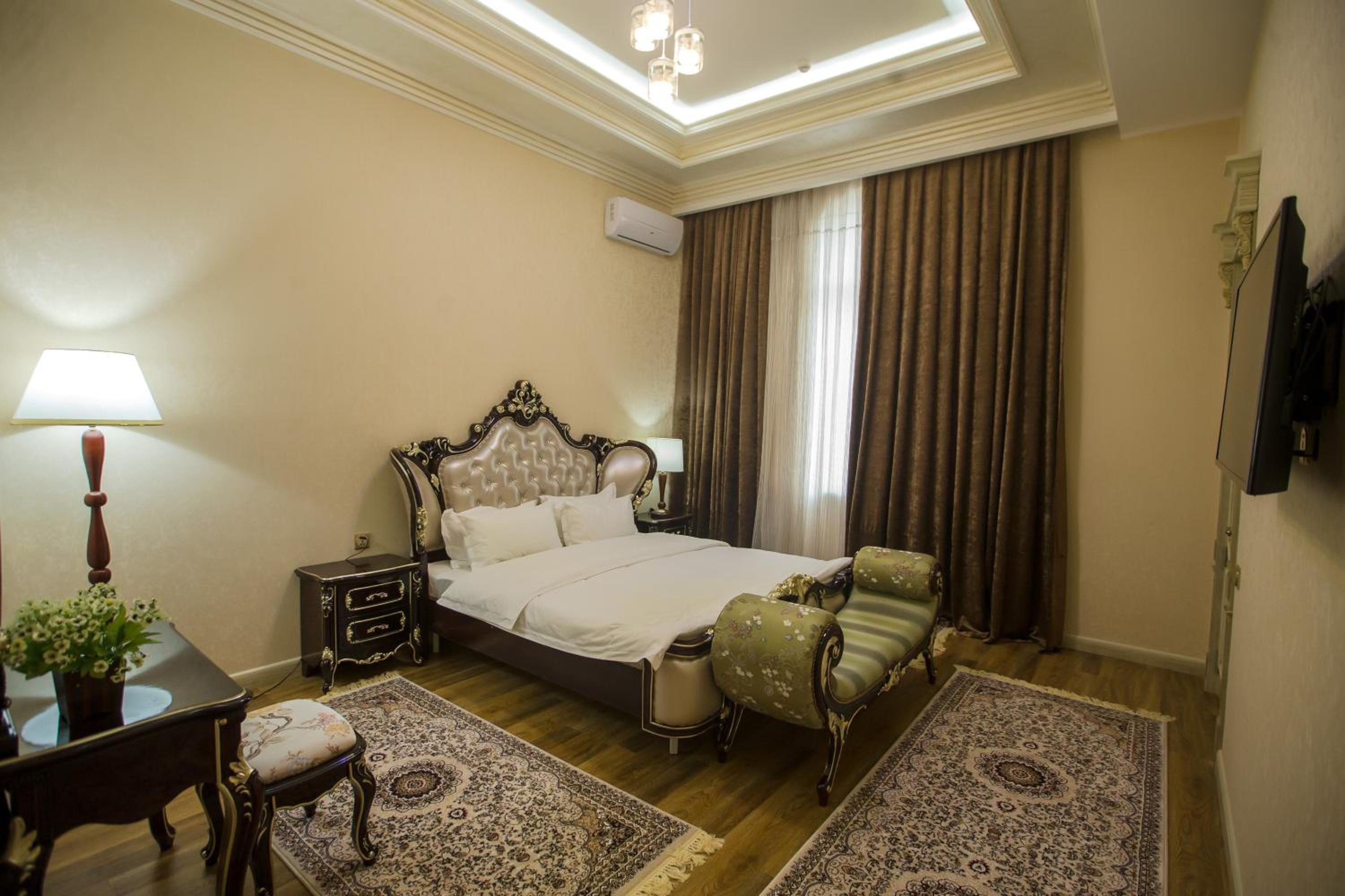 Two-Bedroom Apartment - Photo 3