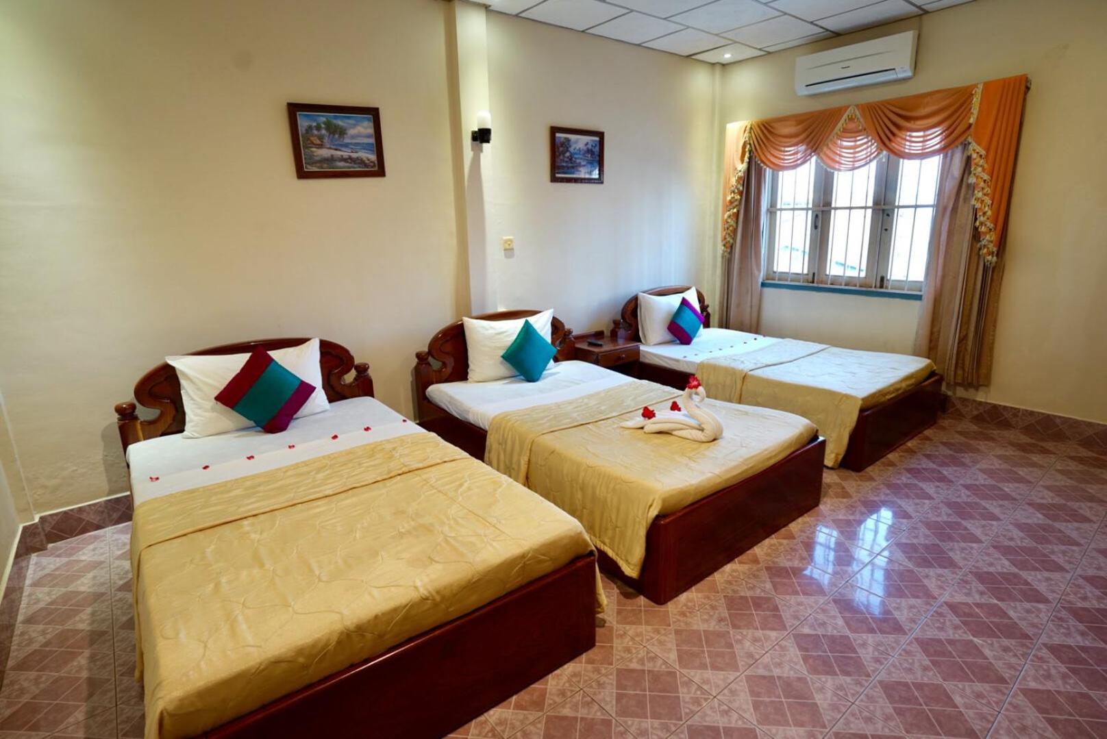Family Room with Air Conditioning