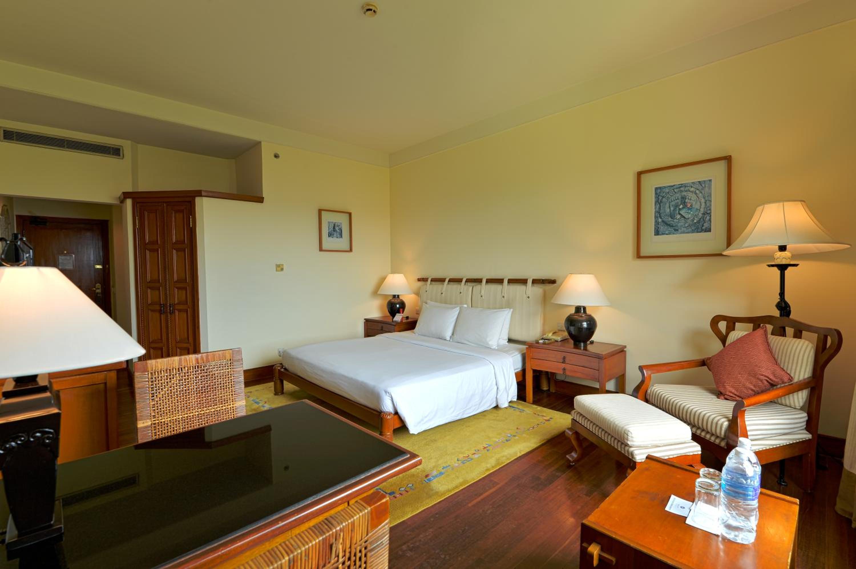 Deluxe King Room - Club Access