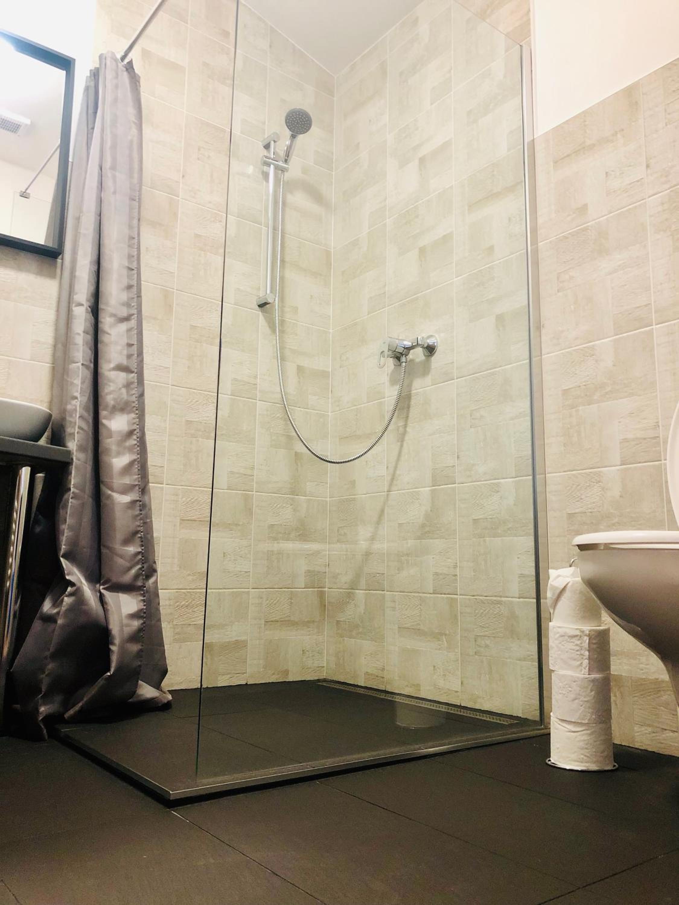 Double Room with Private Bathroom photo 3