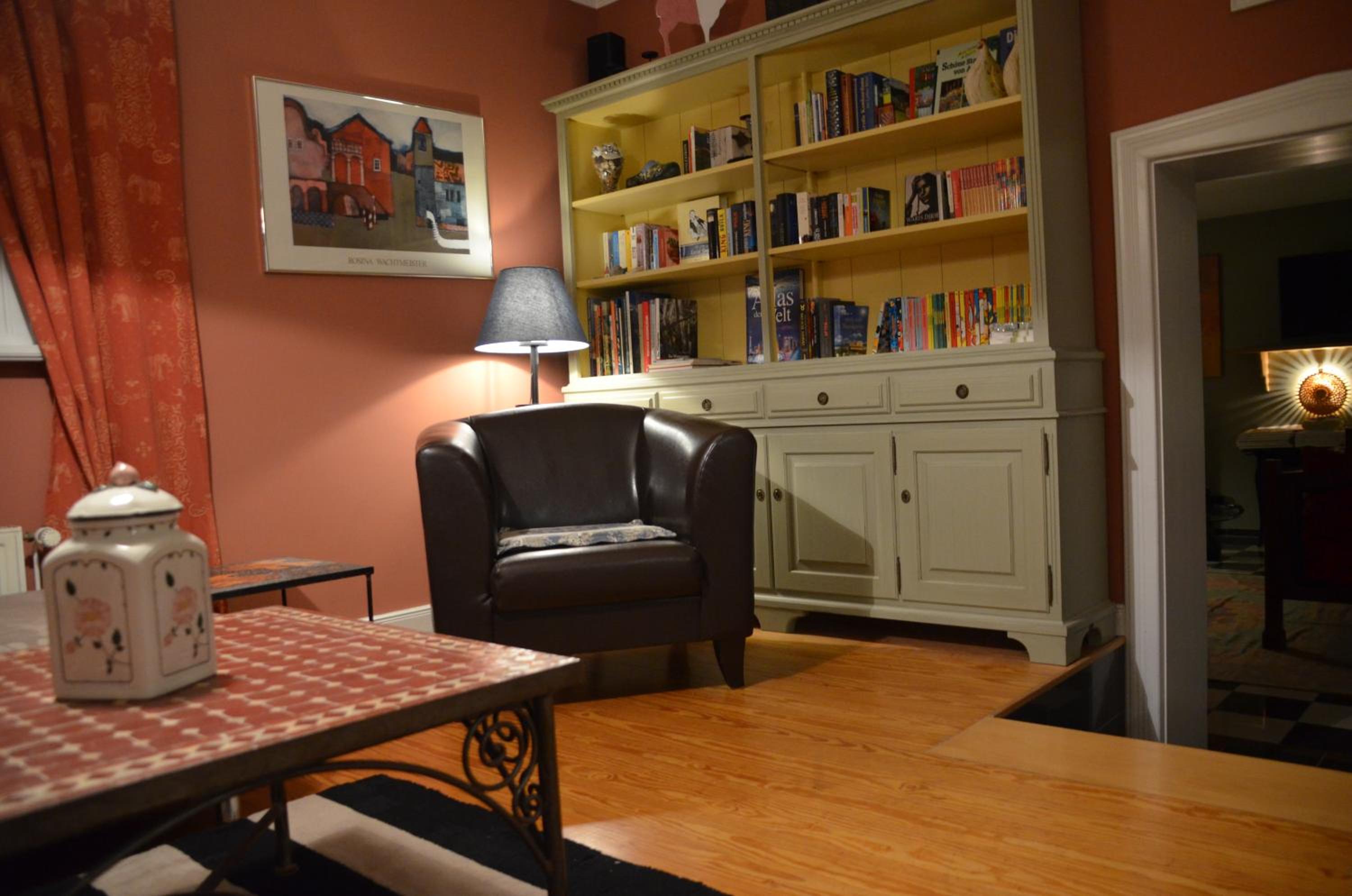 Three-Bedroom Apartment photo 1