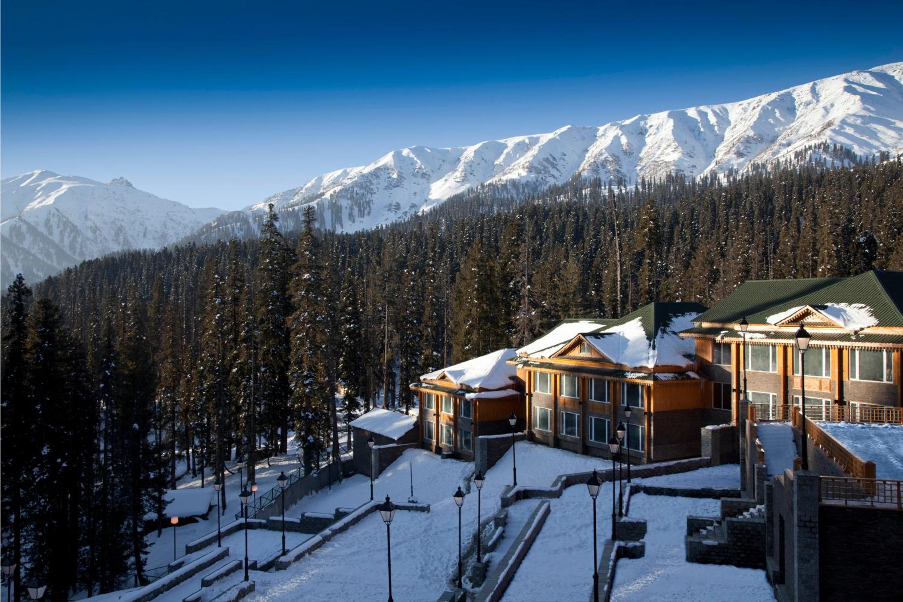 Luxury Double Room – Himalayan View photo