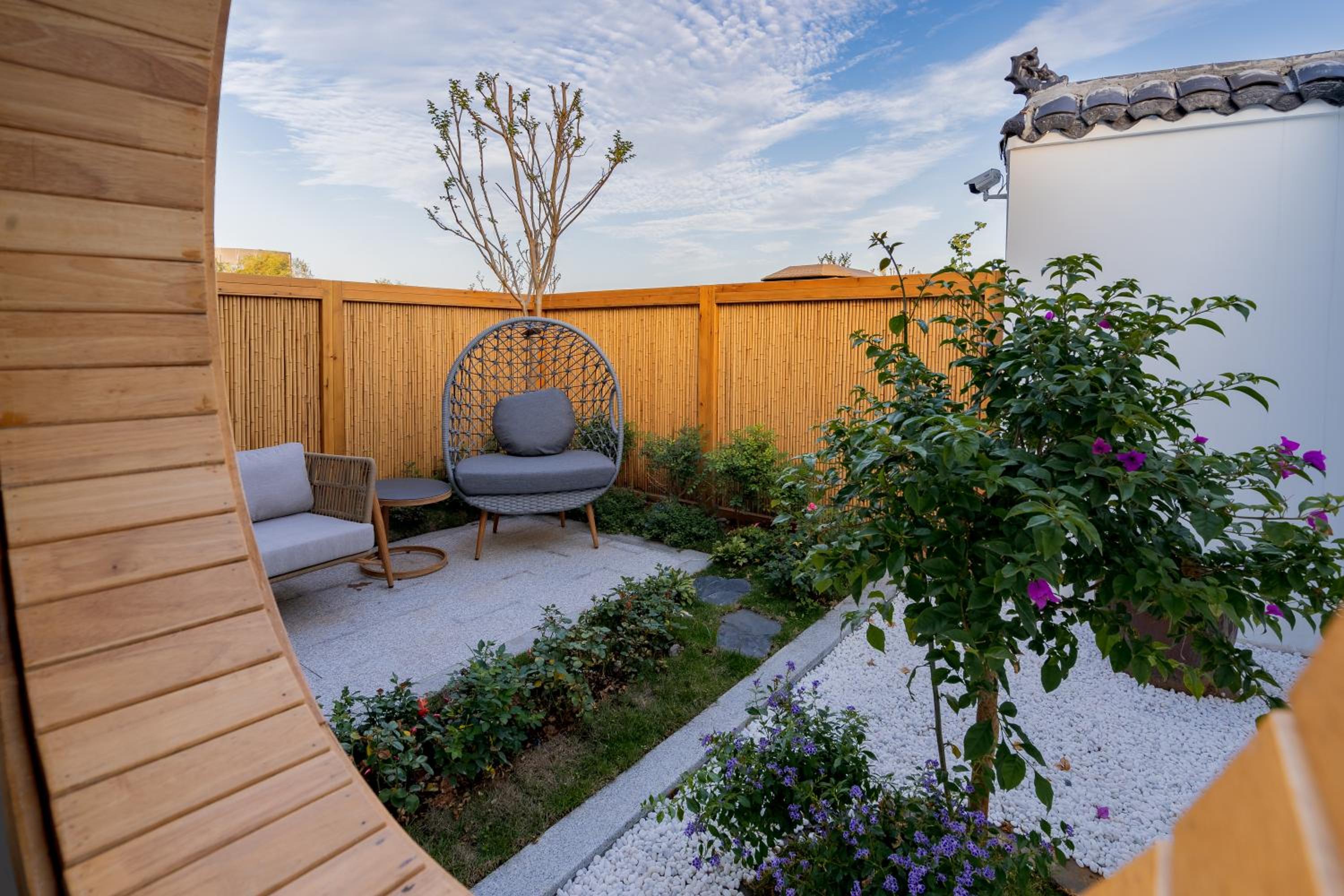Queen Room with Garden View photo 3