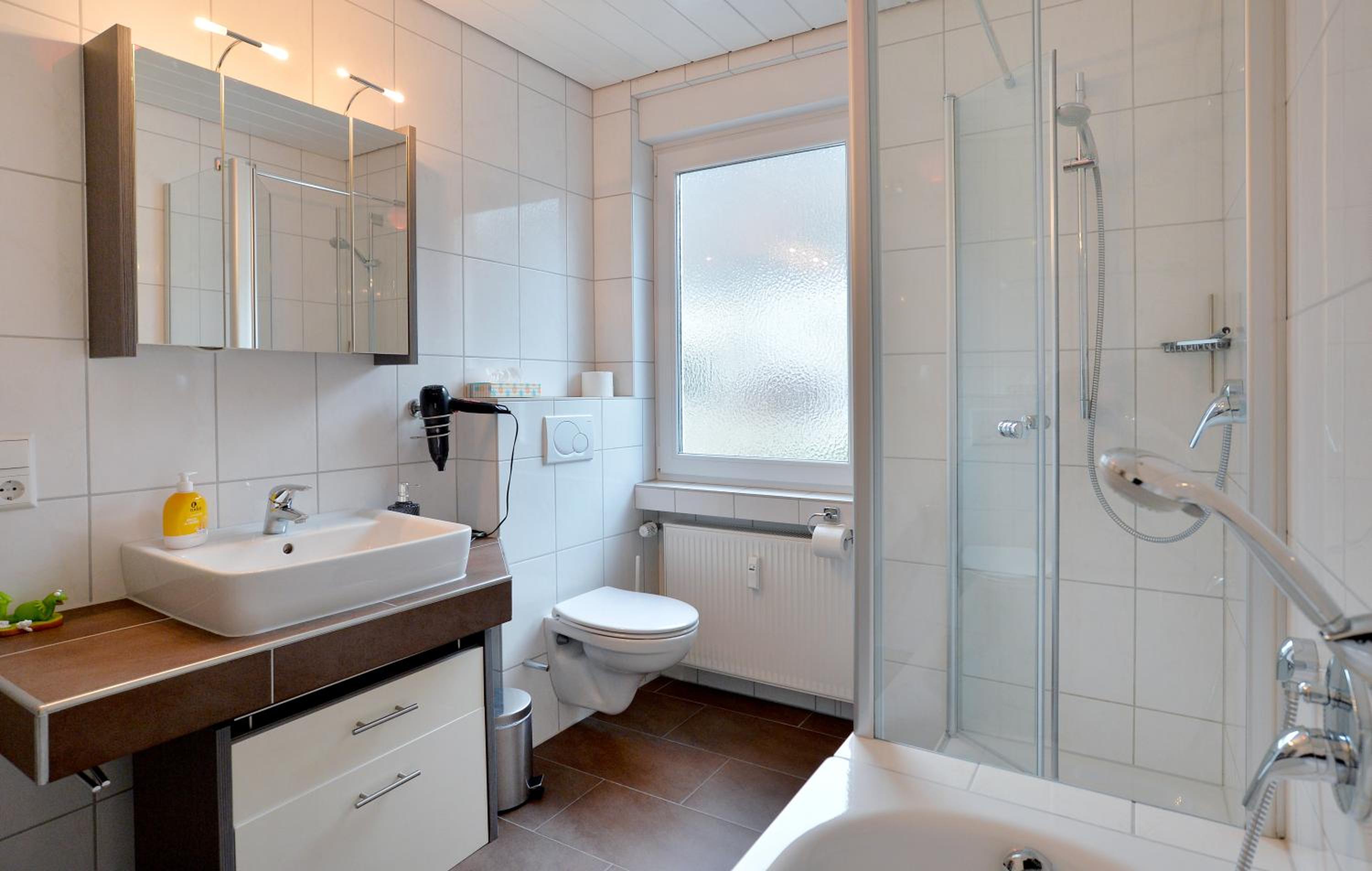 Two-Bedroom Apartment - Photo 4