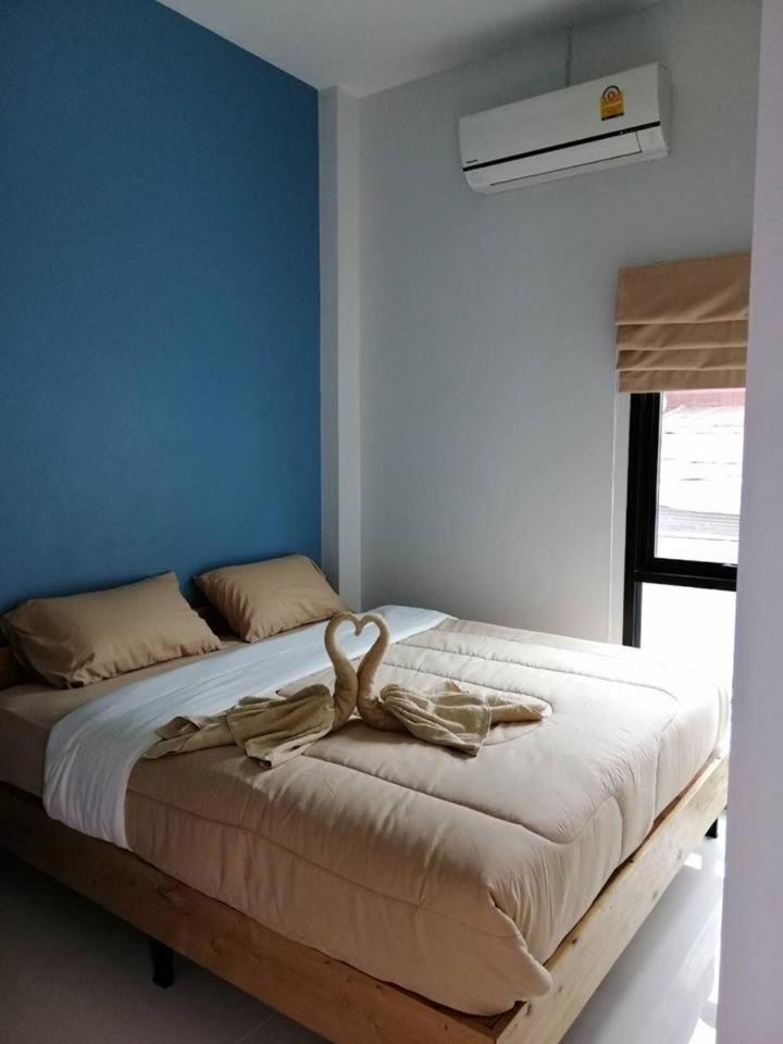 Budget Double Room - Photo 2