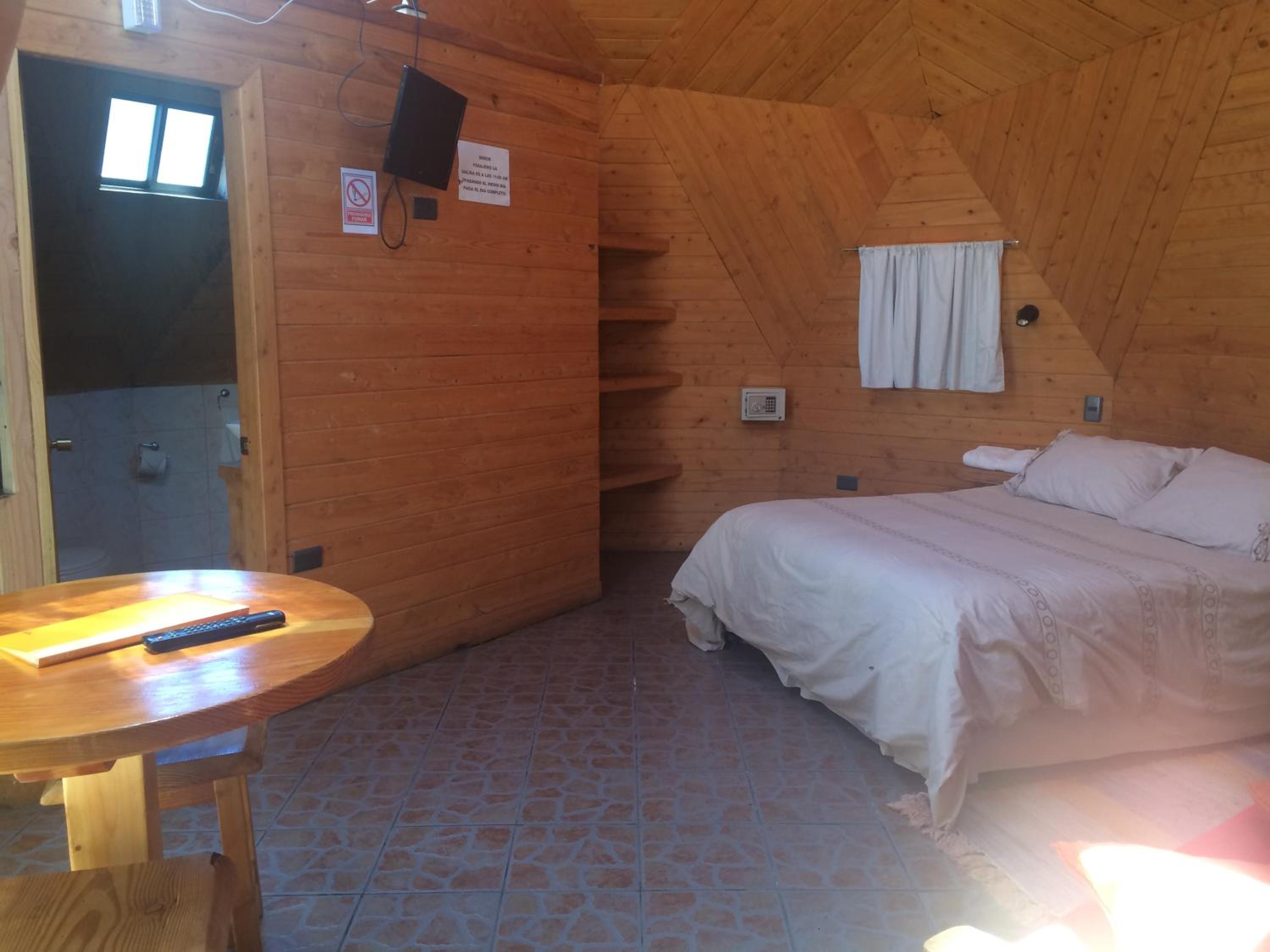 Bungalow (2 Adults)