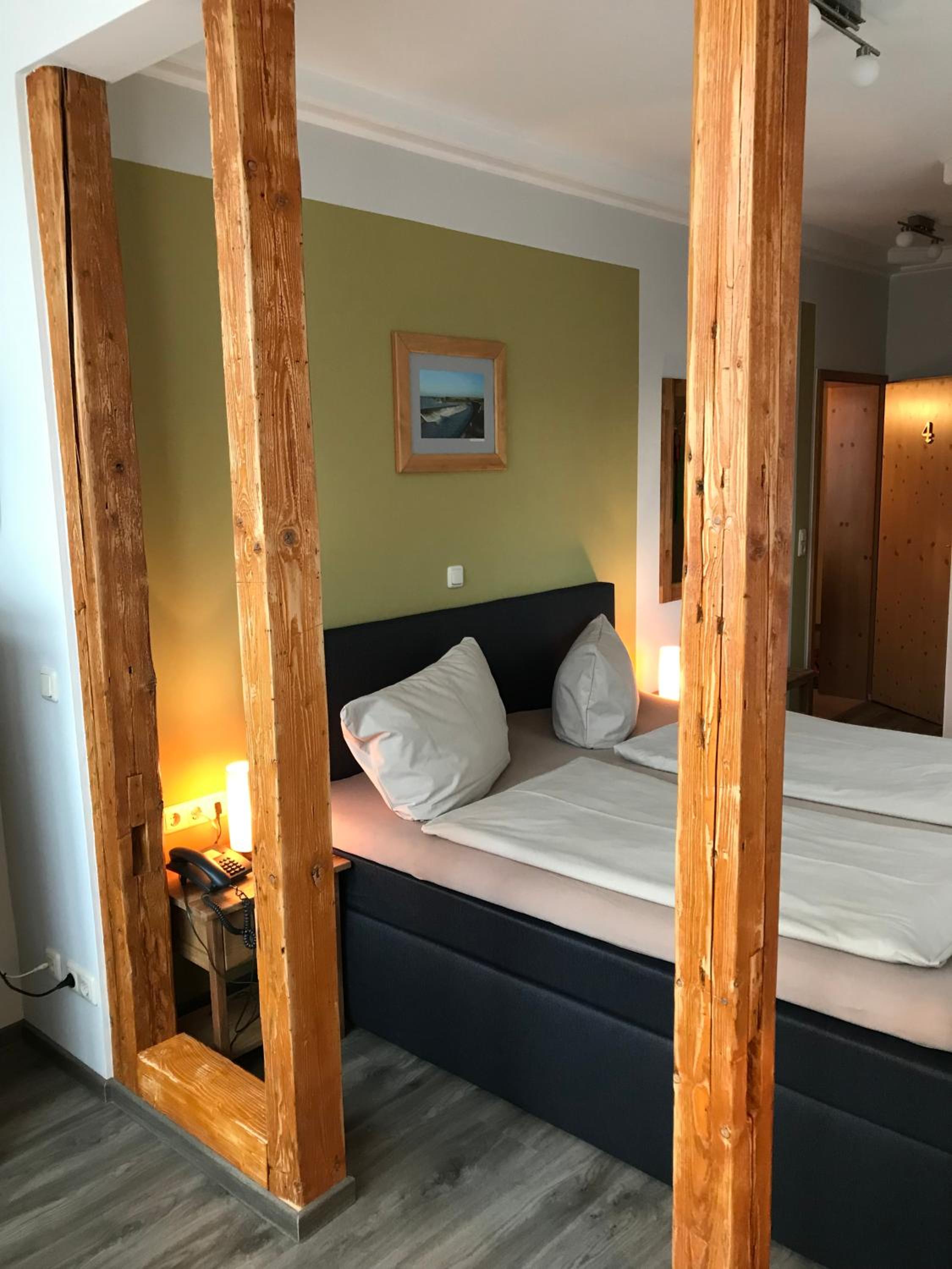 Double Room - Photo 7
